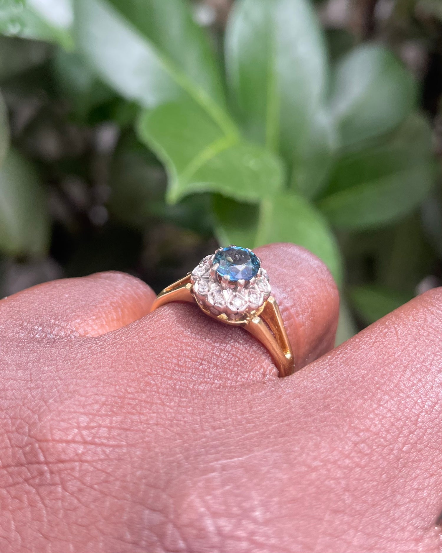 Bague Marguerite Saphir 0.90 carat & Diamants “Séraphie”