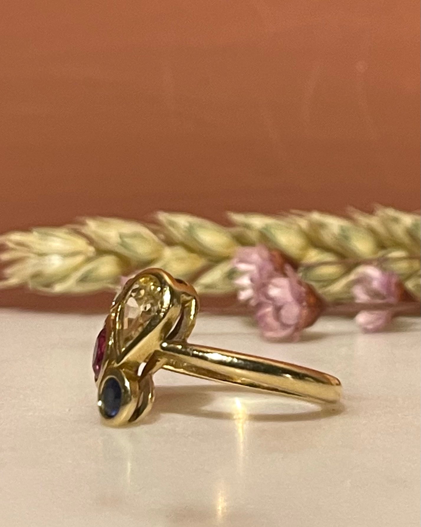 Bague Saphirs Bleu et Jaune, Rubis & Diamant "Miro"