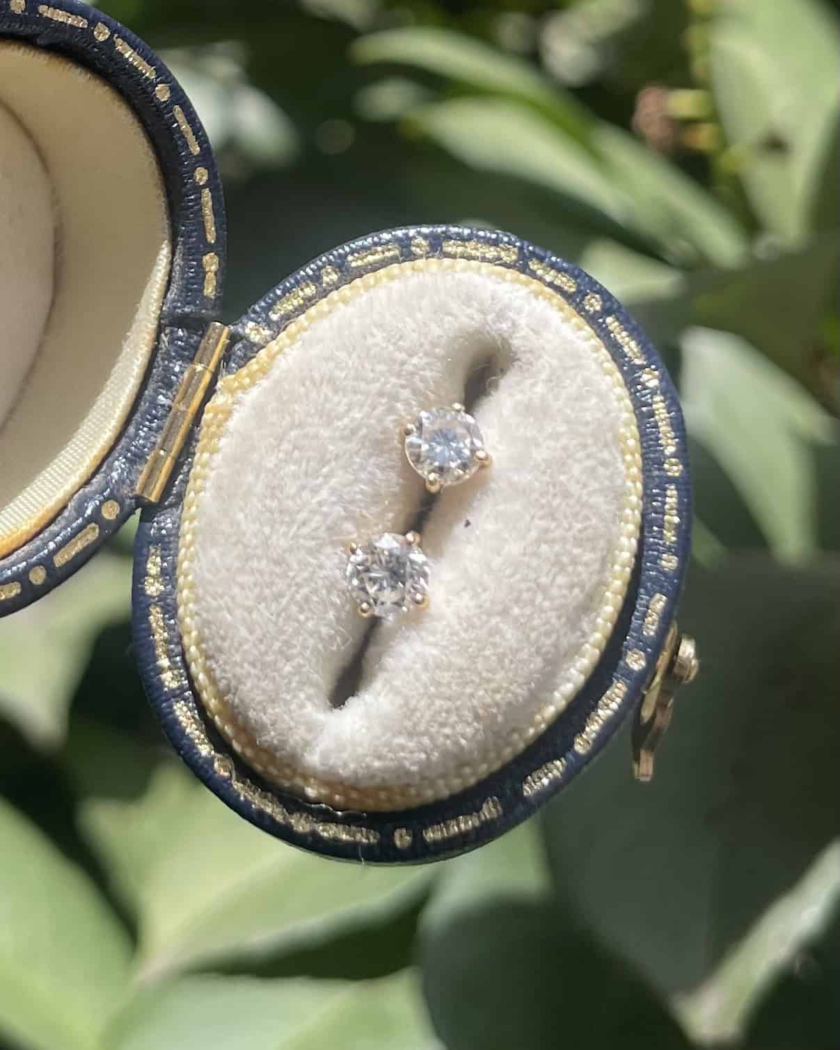 Vintage Diamond Earrings 0.54 carat "Miyah"