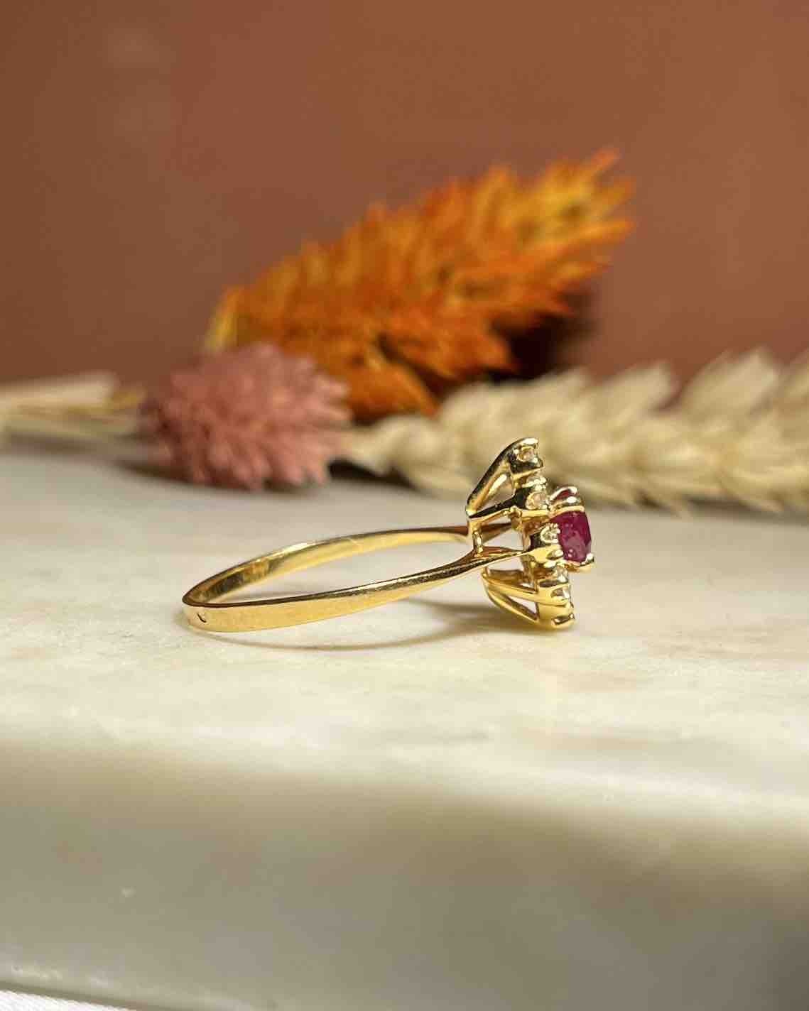 "Anaëlle" Ruby & Diamond Daisy Ring