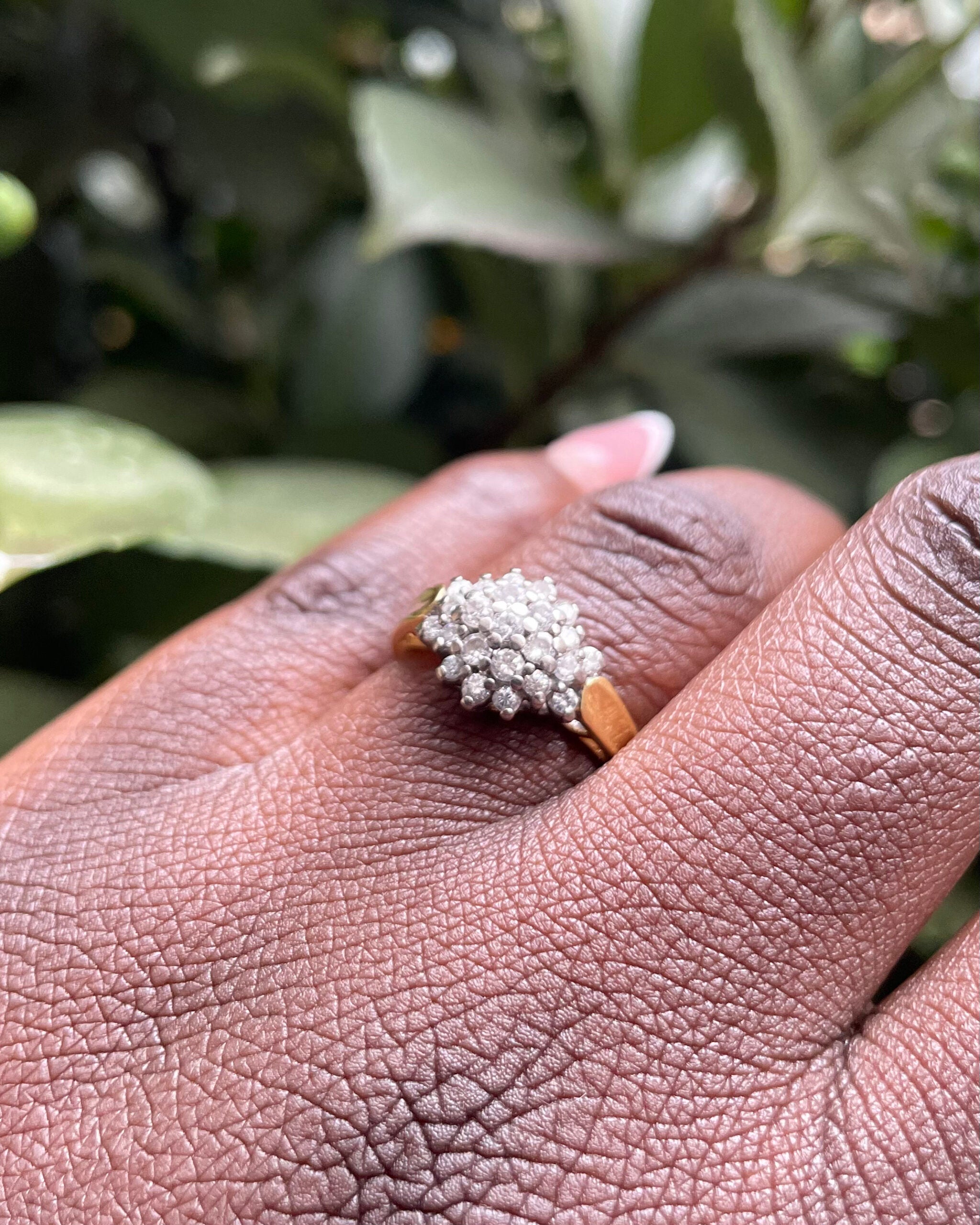 Anillo “Amaylin” con 23 diamantes y flor de río de 0,53 quilates