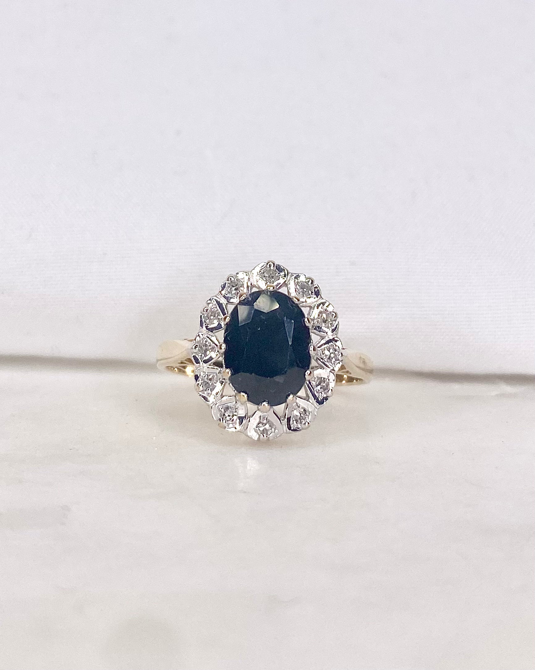 Bague Marguerite Saphir 2.60 carats & Diamants "Lina"