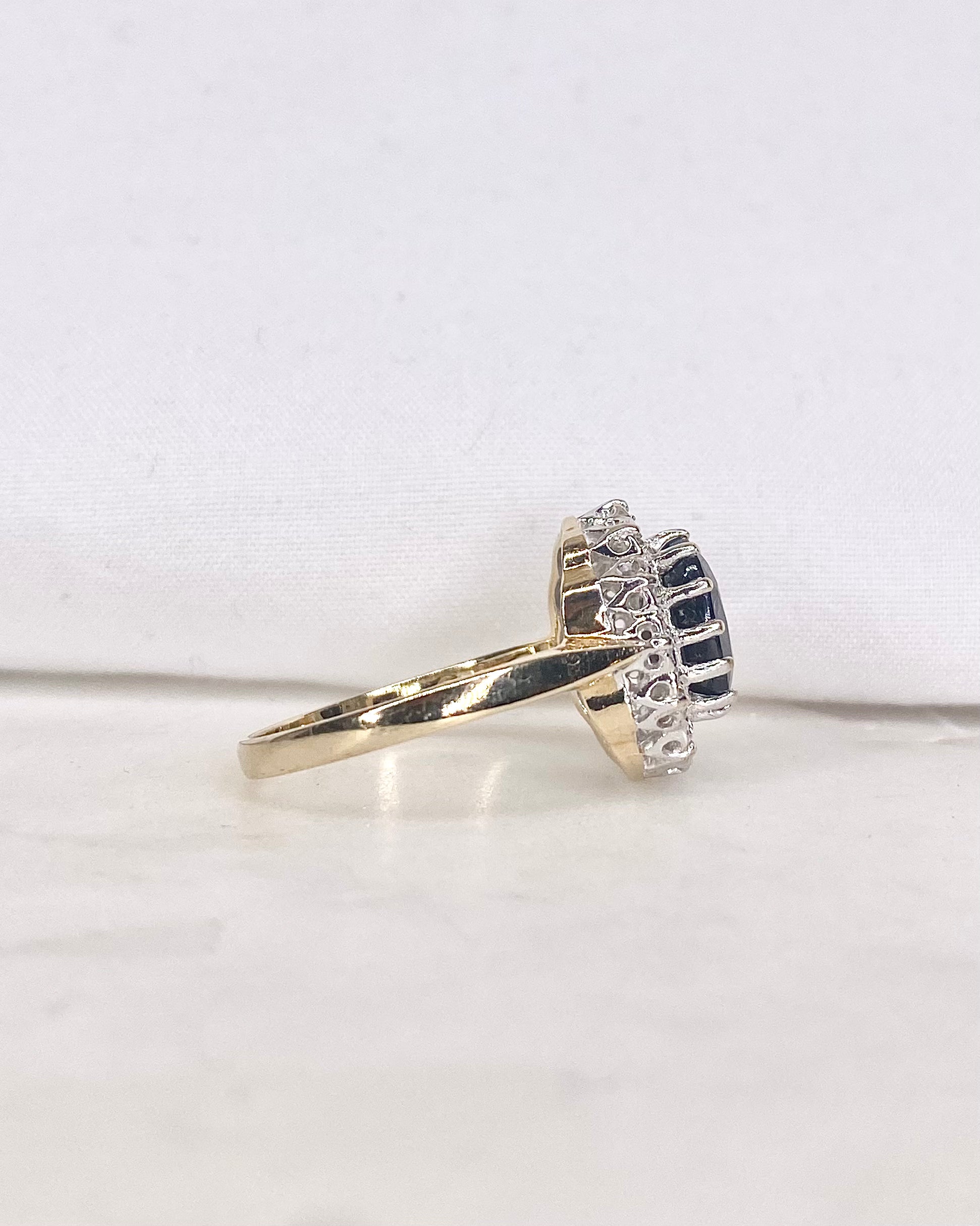 Bague Marguerite Saphir 2.60 carats & Diamants "Lina"