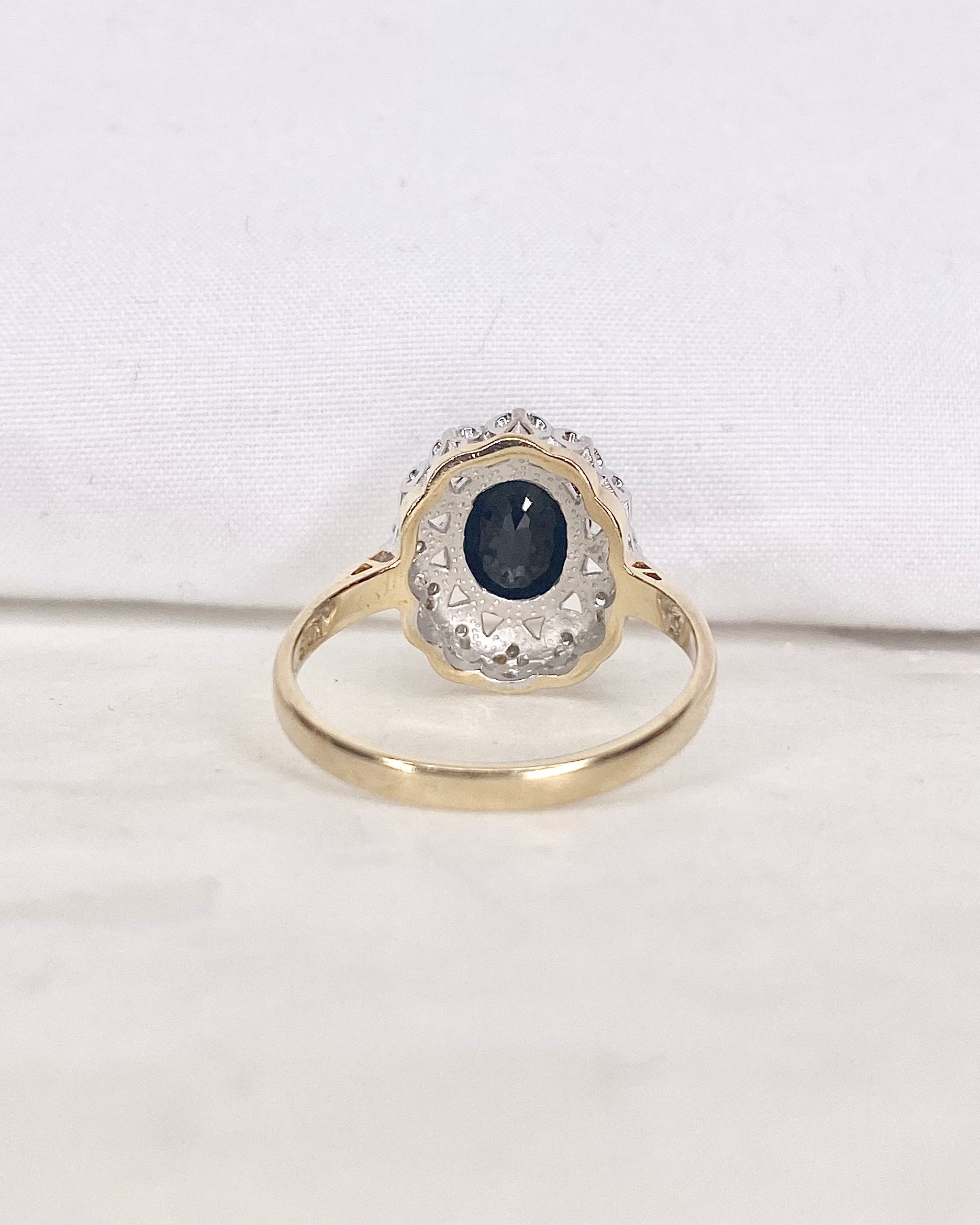 Bague Marguerite Saphir 2.60 carats & Diamants "Lina"