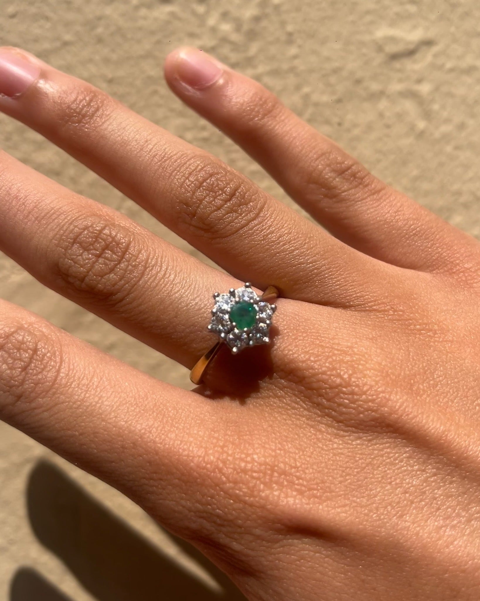 Bague Marguerite émeraude & diamants "Lorianne"