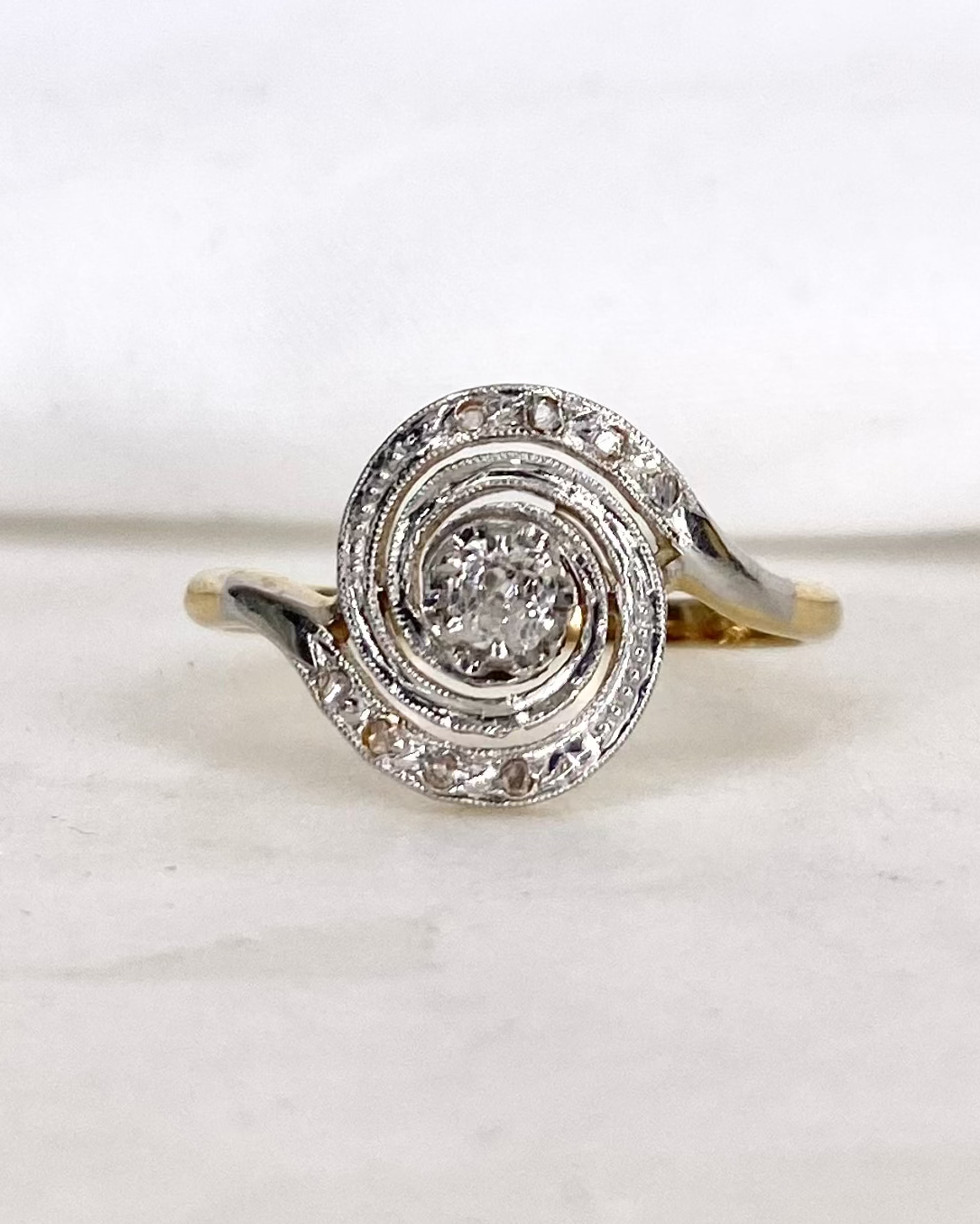 Bague Tourbillon Art-déco Diamants "Clémence" - Elliade Paris