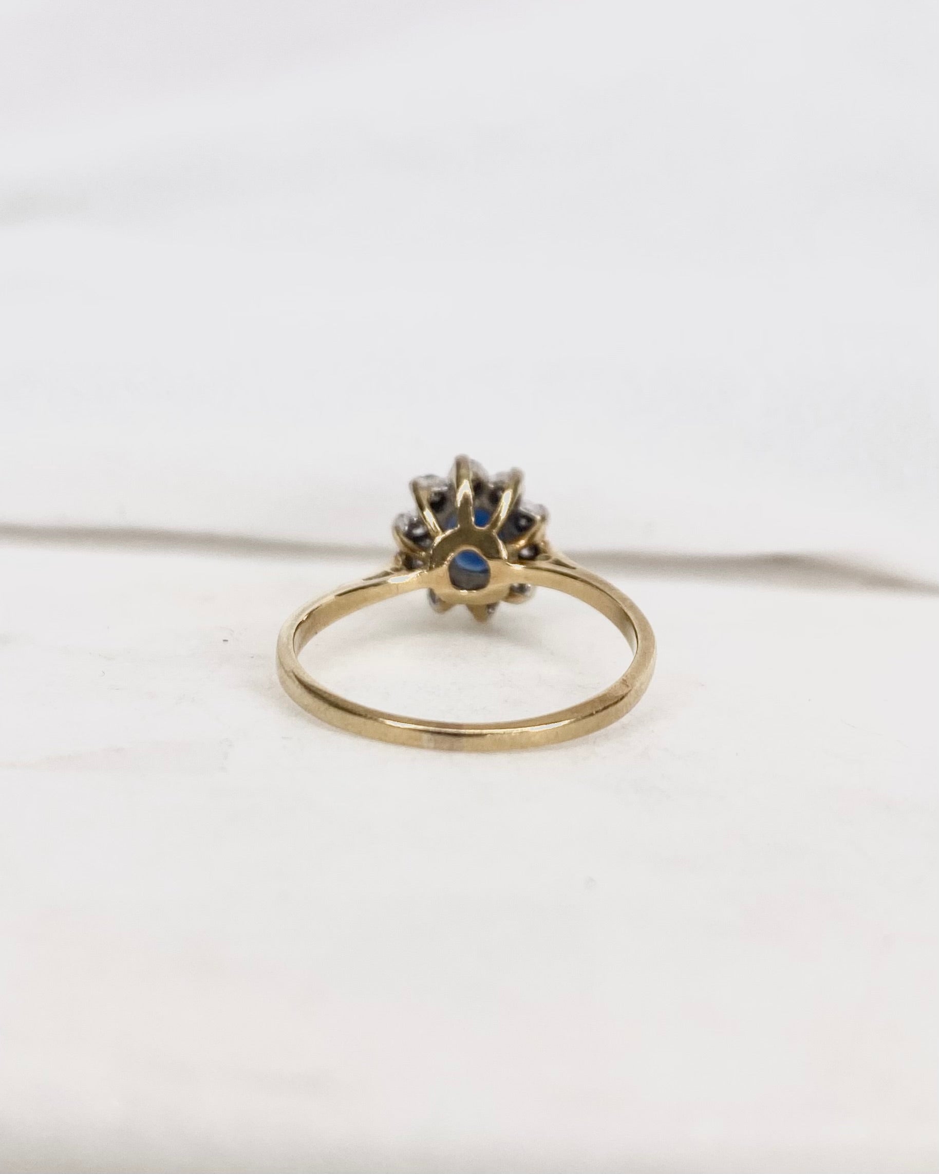 Bague Marguerite Saphir 0.70 carat & Diamants "Salma"
