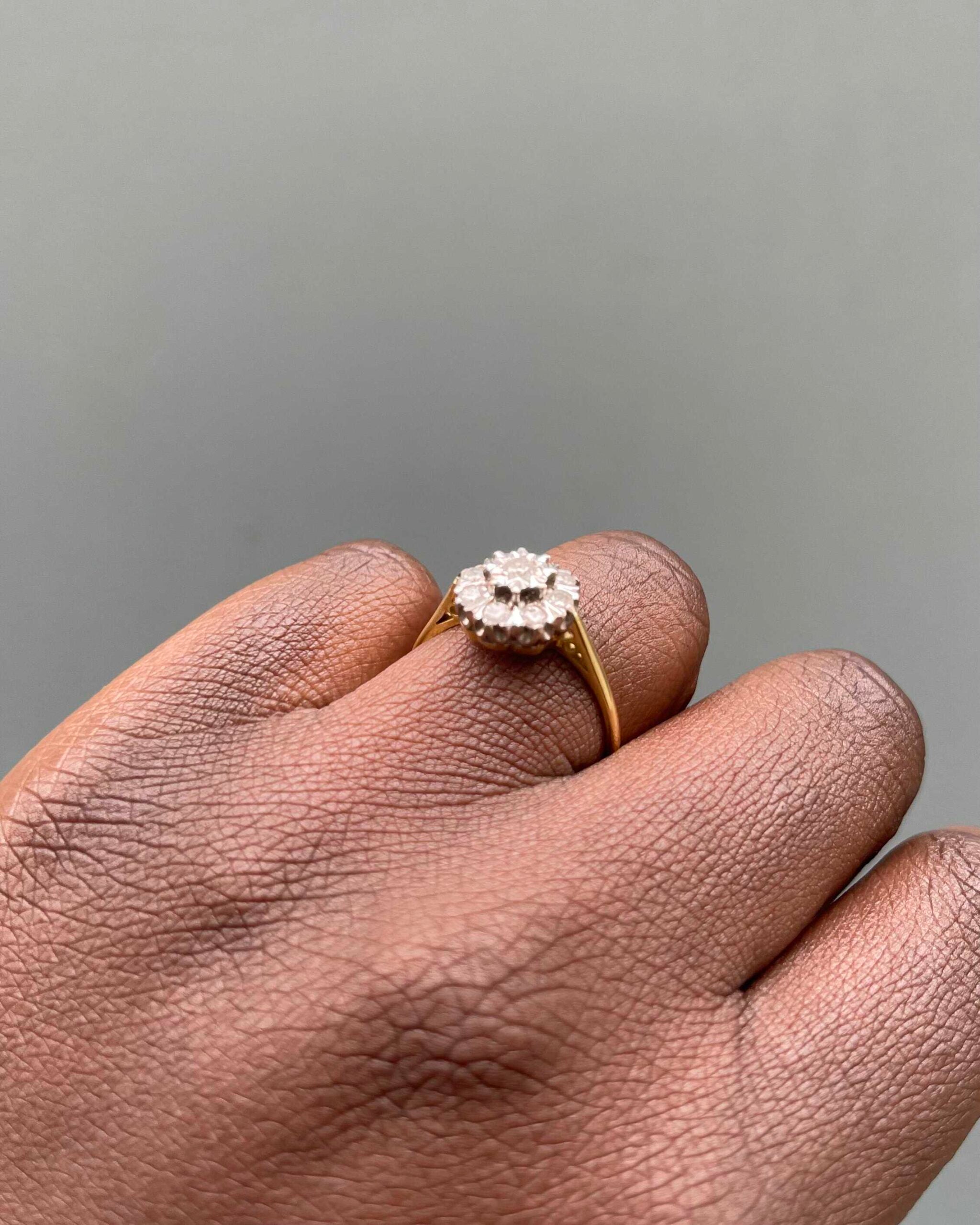 Bague Vintage Marguerite 9 Diamants "Maeva"