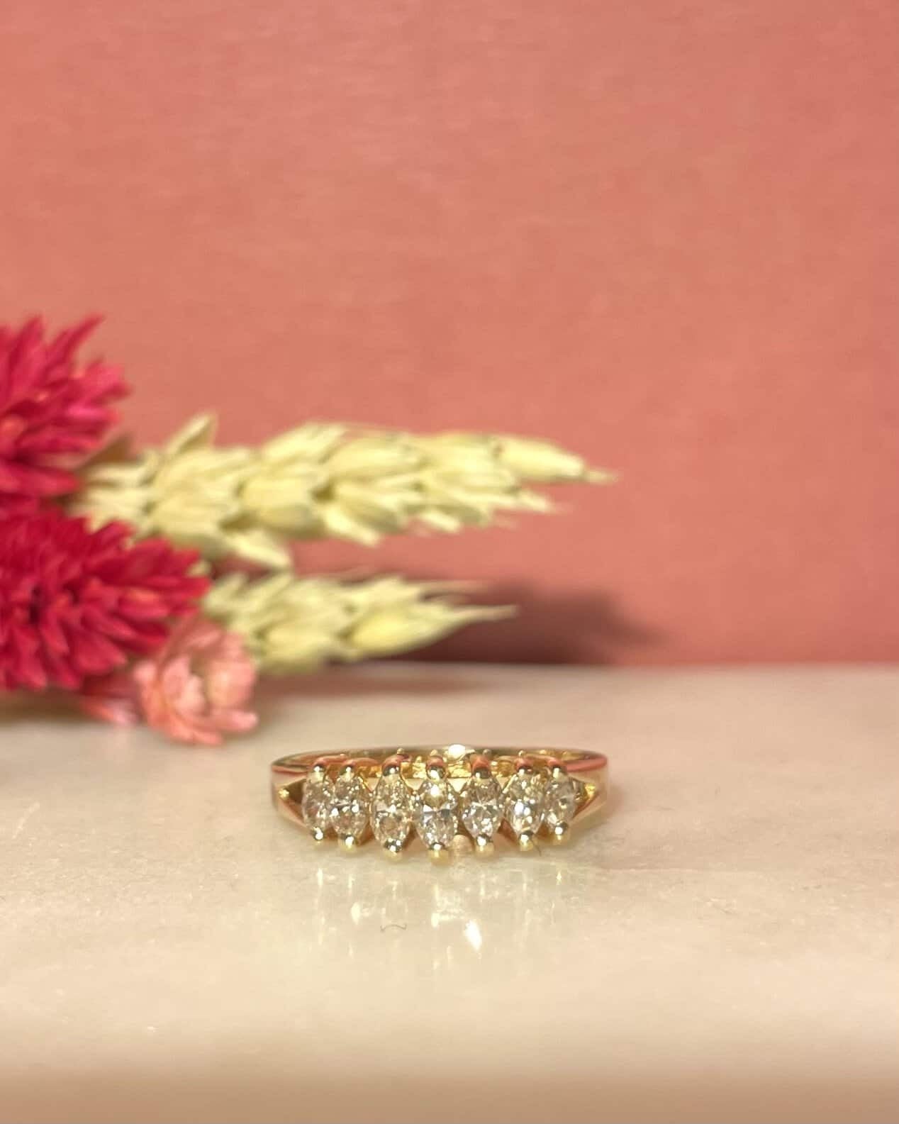 Anillo de río de 7 diamantes "Ranya"