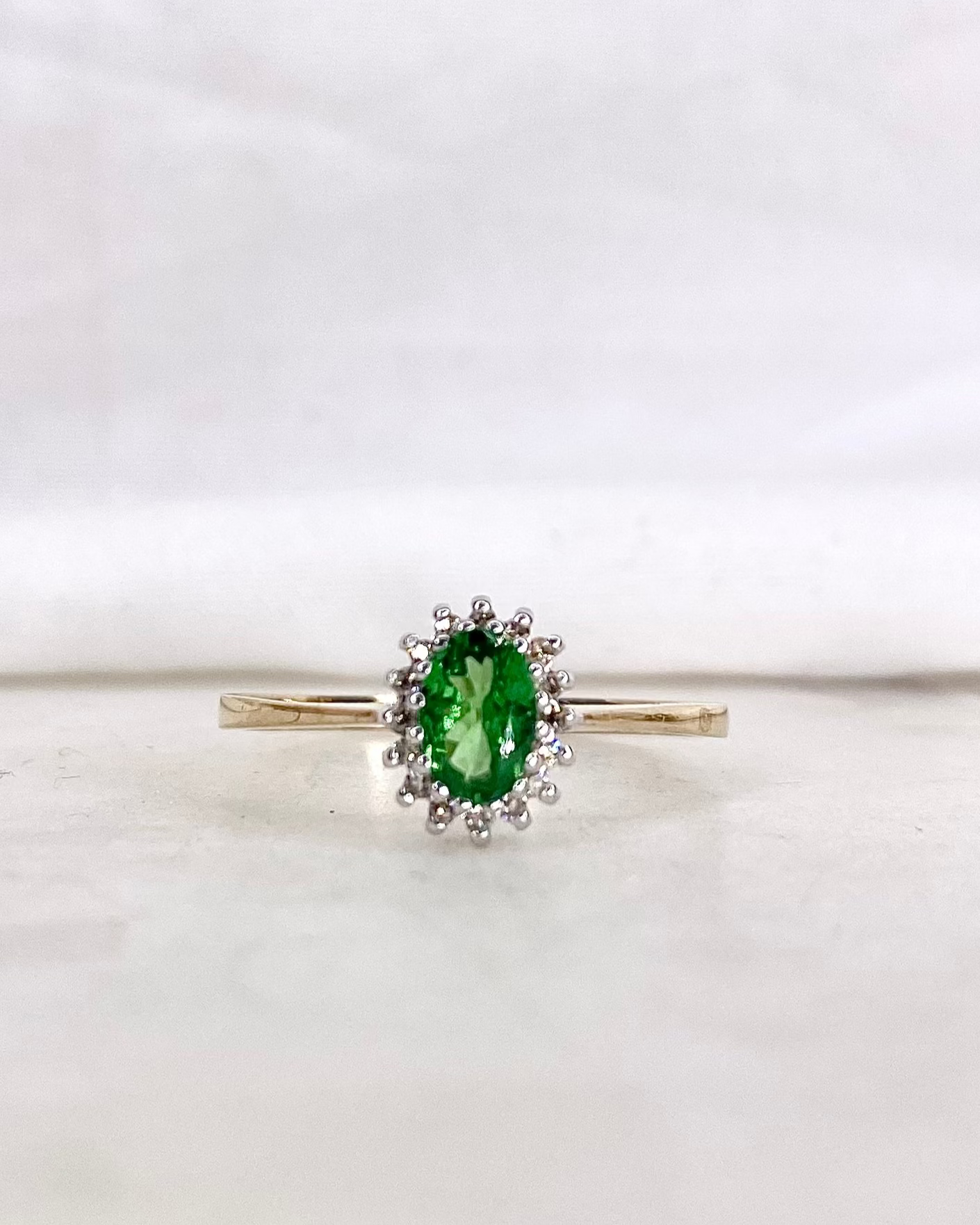 Anillo Margarita Granate Tsavorita y Diamantes "Auxane"