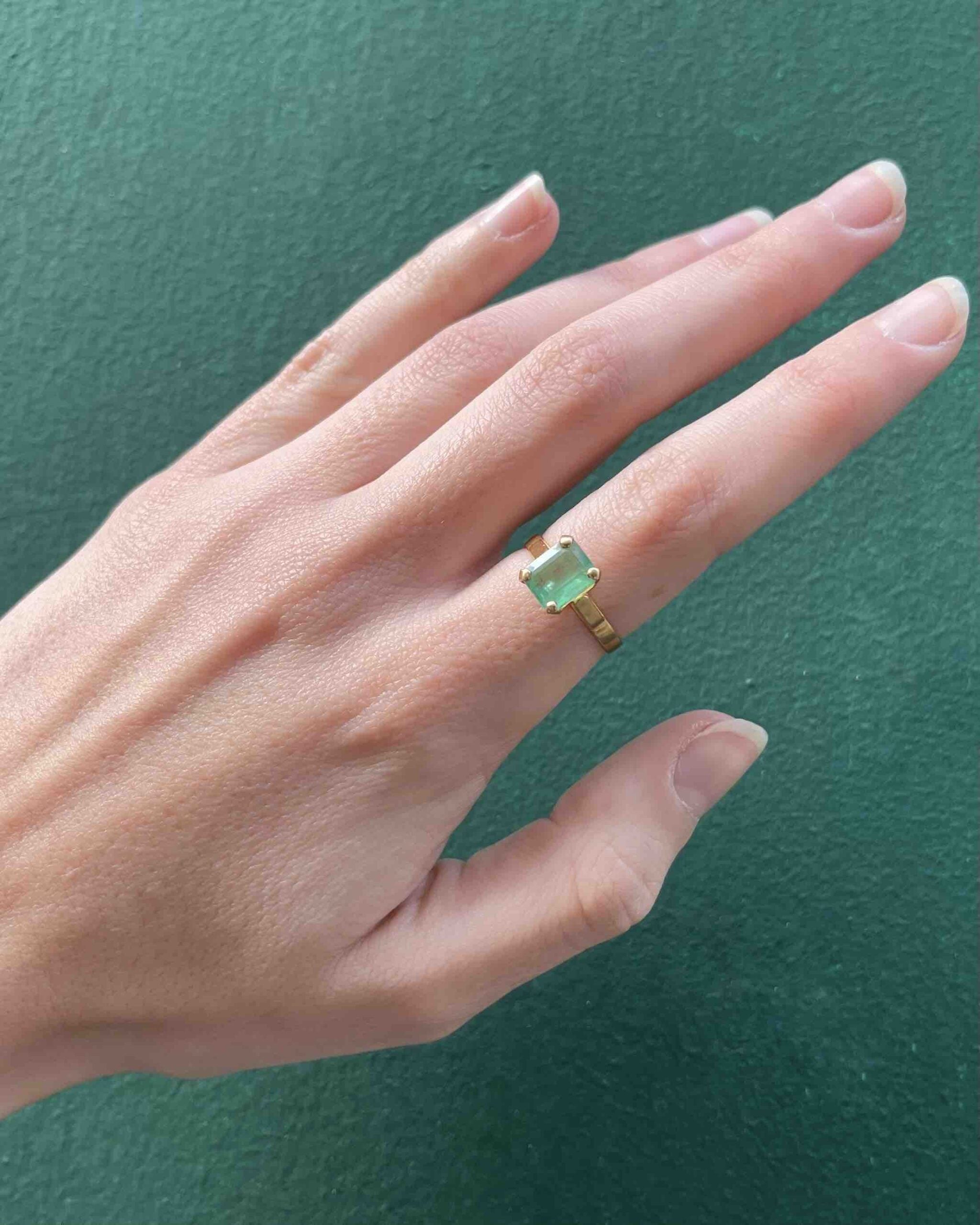 Bague Émeraude & Or vintage "Lia"