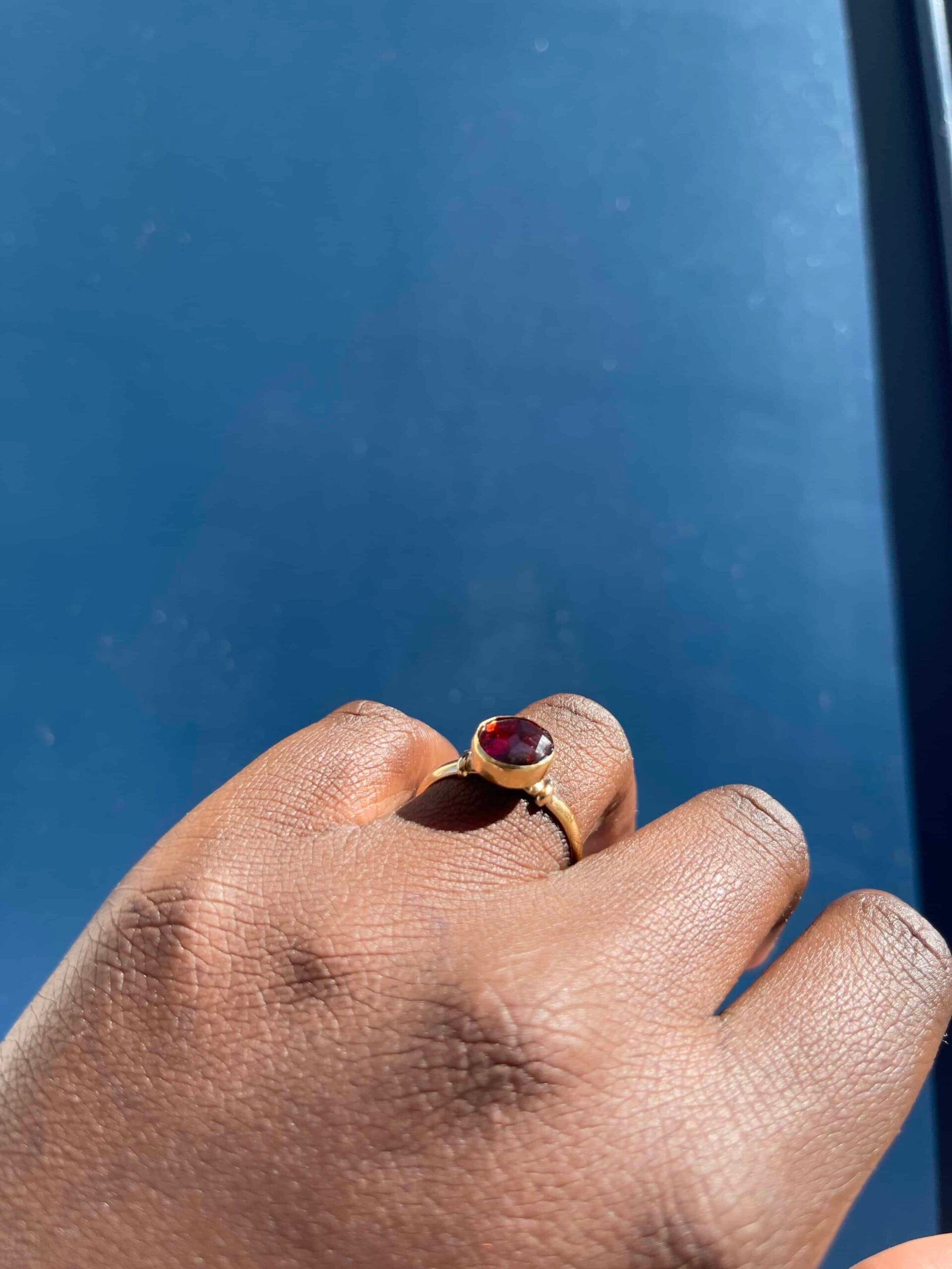 1.45 Carat Garnet Solitaire Ring "Laurianne"