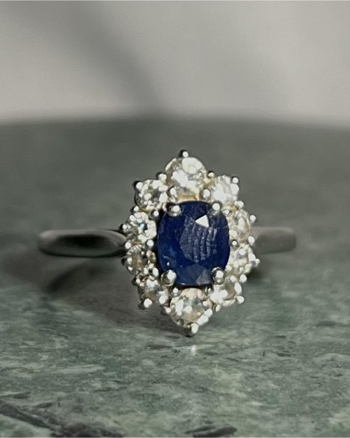 Anillo con margaritas de diamantes y zafiros "Junie"