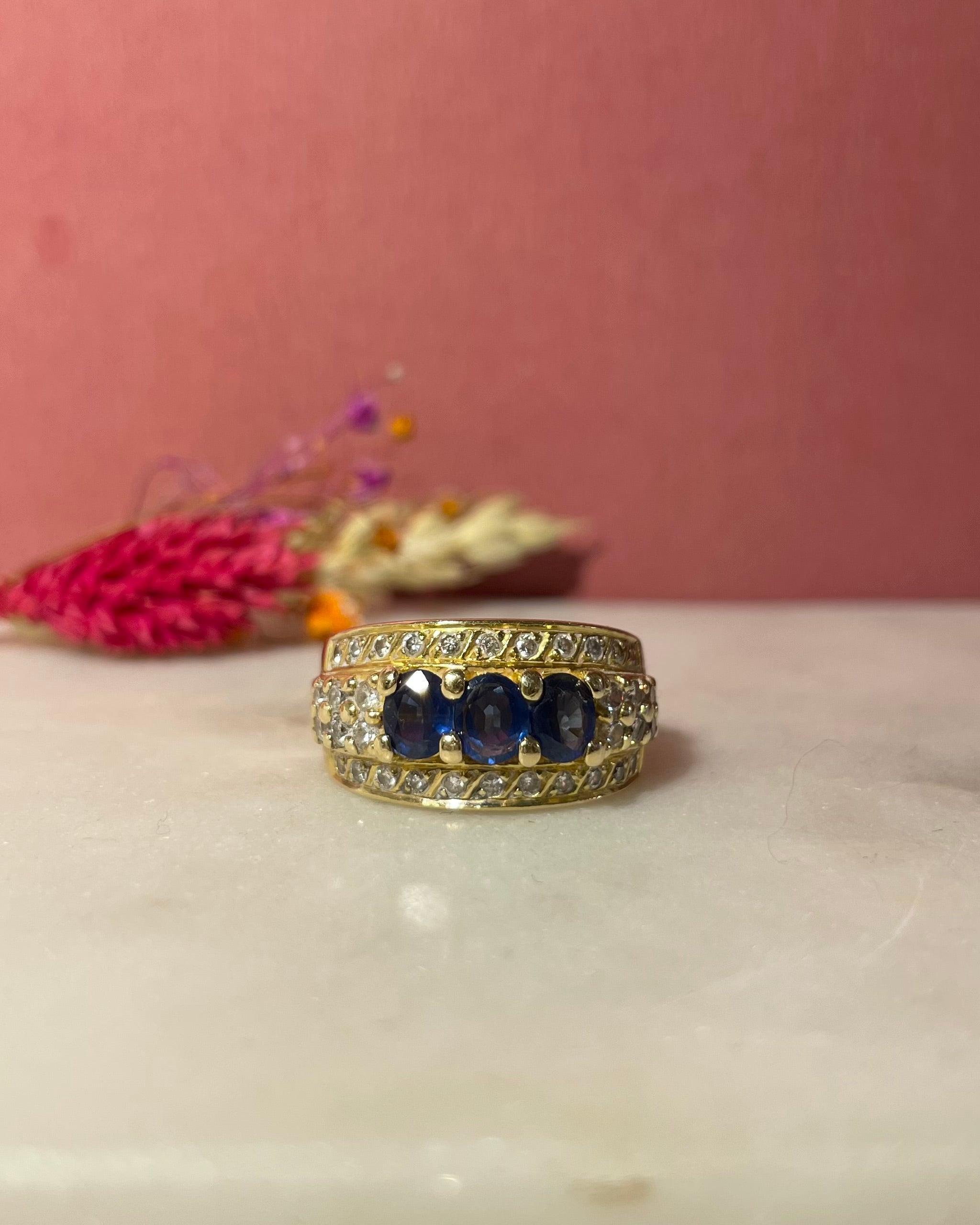 Bague Jonc saphirs 1.20 carat & 34 Diamants "Brune"