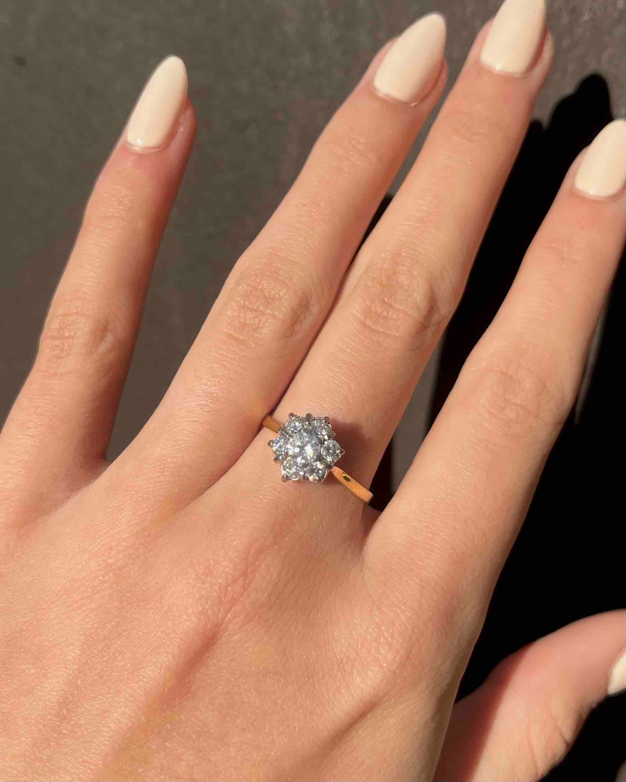 Bague Marguerite Vintage Diamants 0.75 carat "Simone"