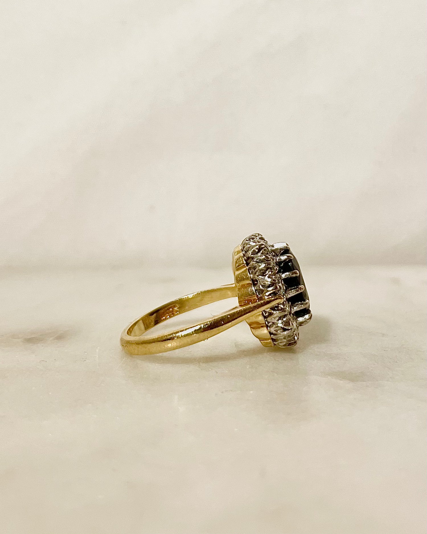 Bague Marguerite Saphir 2.75 carats & Diamants "Malena"