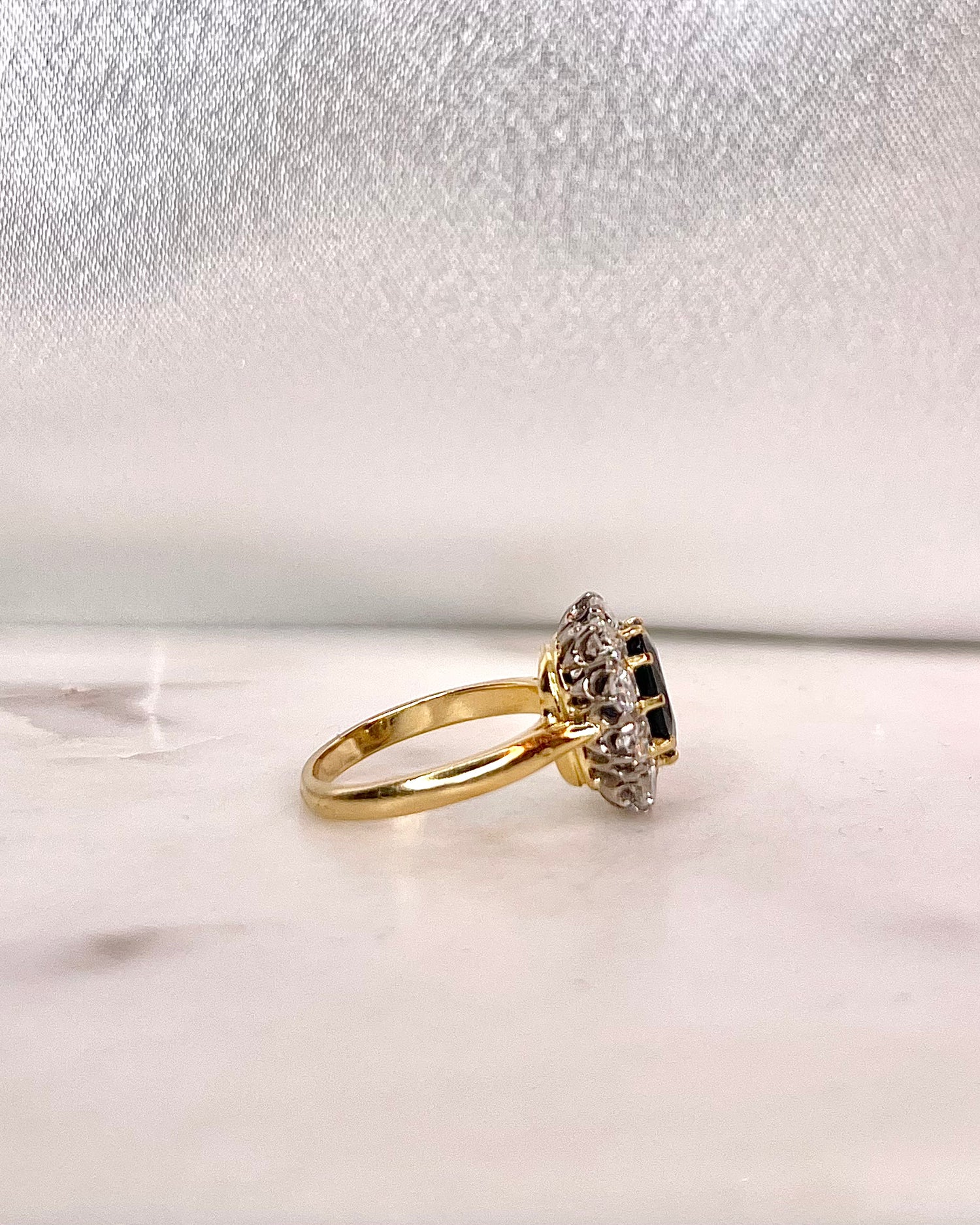 Bague Marguerite Saphir 1.65 carat & Diamants "Véro"