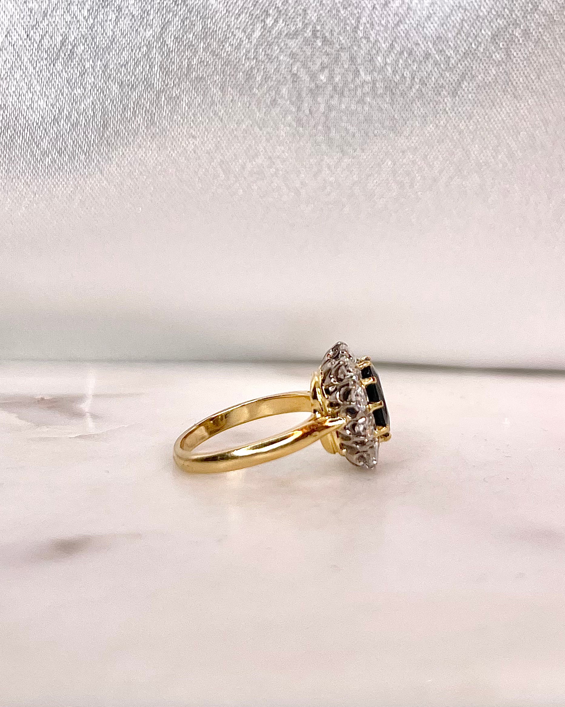 Bague Marguerite Saphir 1.65 carat & Diamants "Véro"