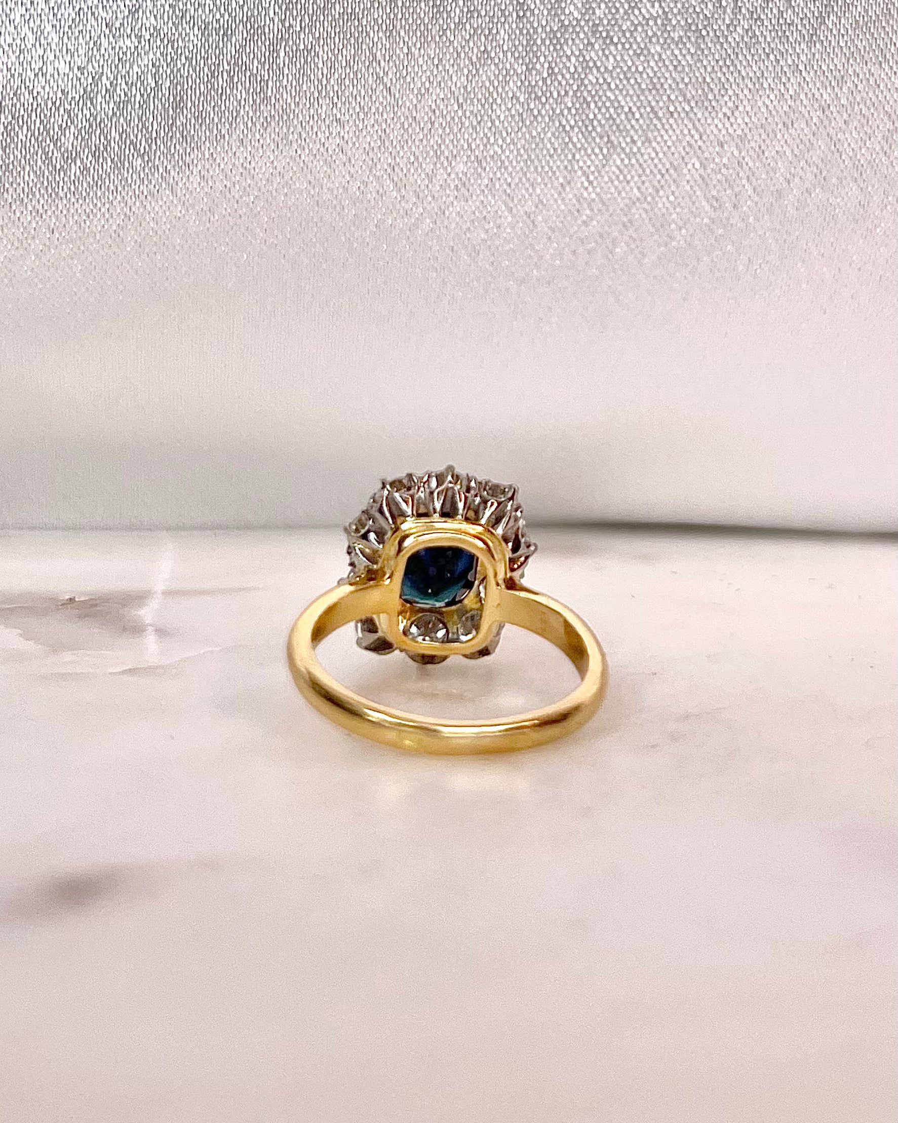 Bague Marguerite Saphir 1.65 carat & Diamants "Véro"