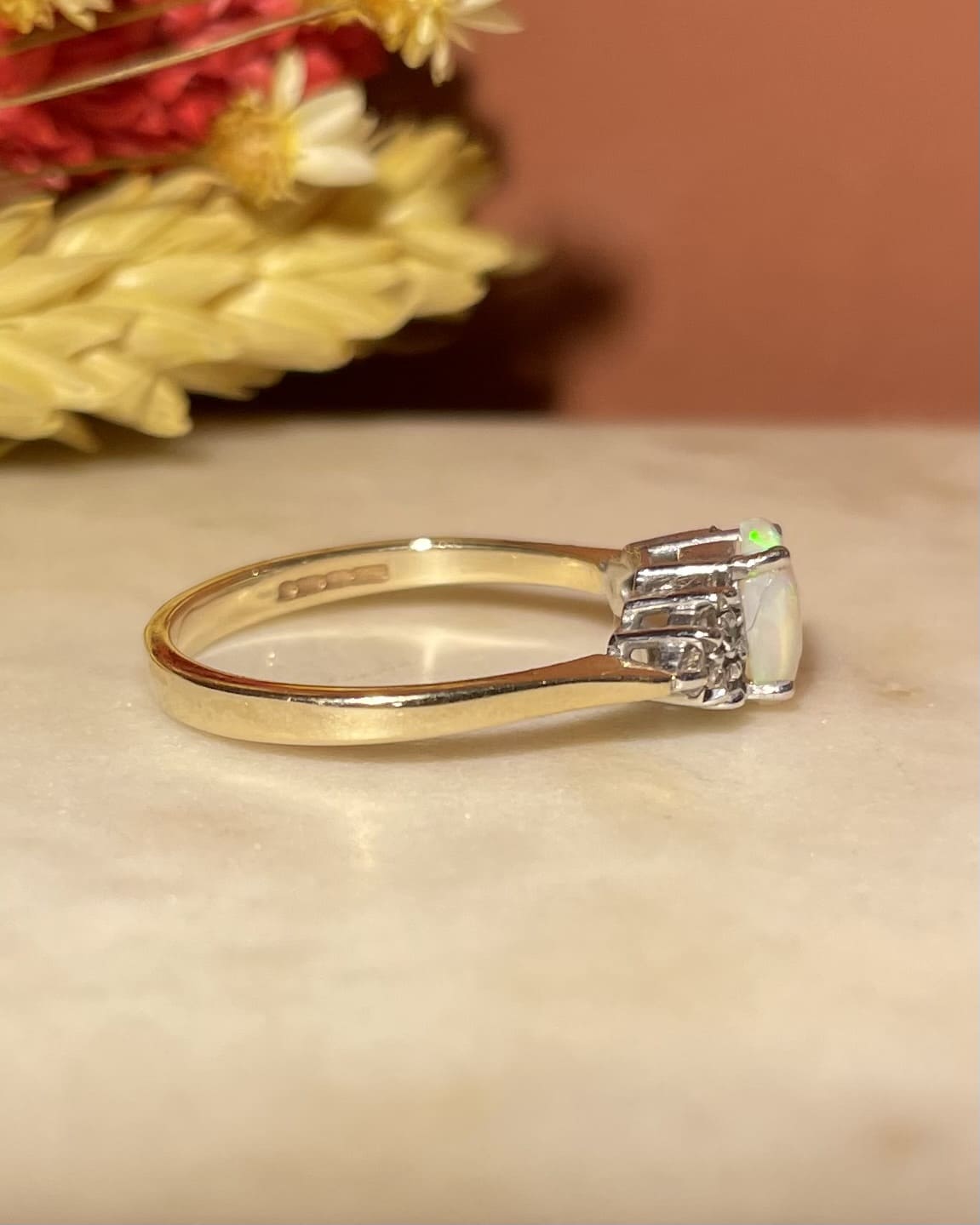 Anillo trilogía de ópalo y diamantes "Sirine"
