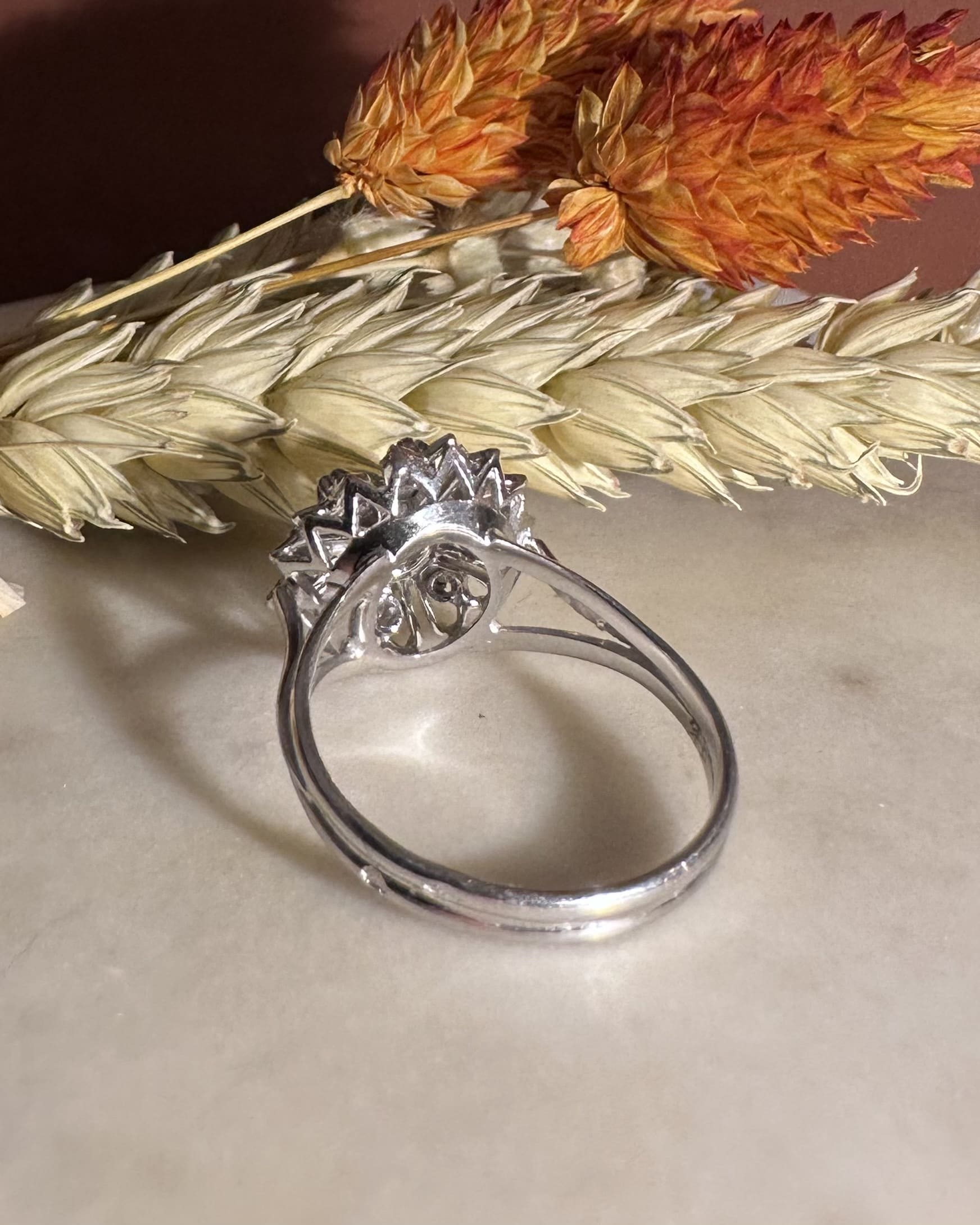 Anillo de margaritas con diamantes "Kalone"