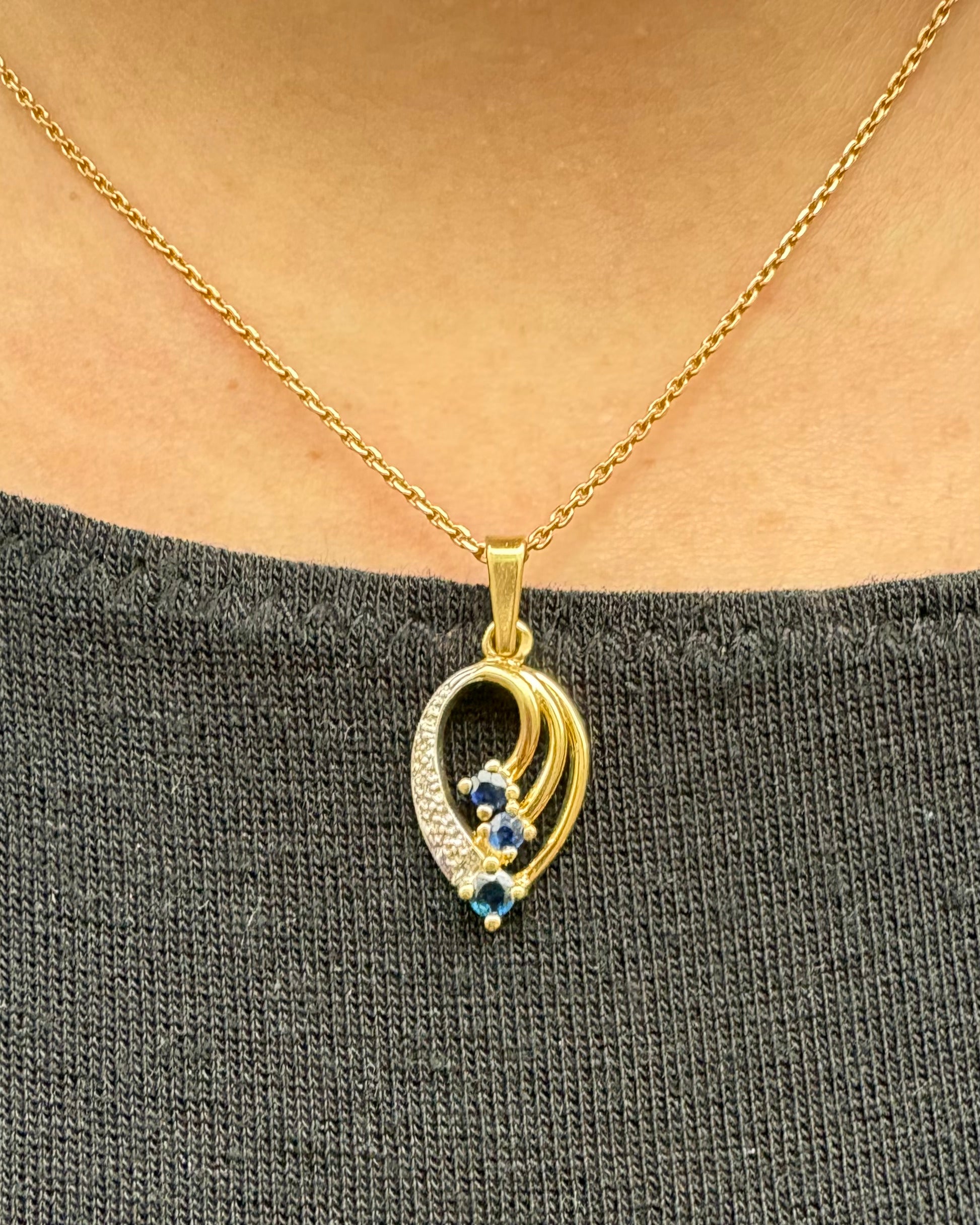 Colgante 3 zafiros y diamante "Cybelle"