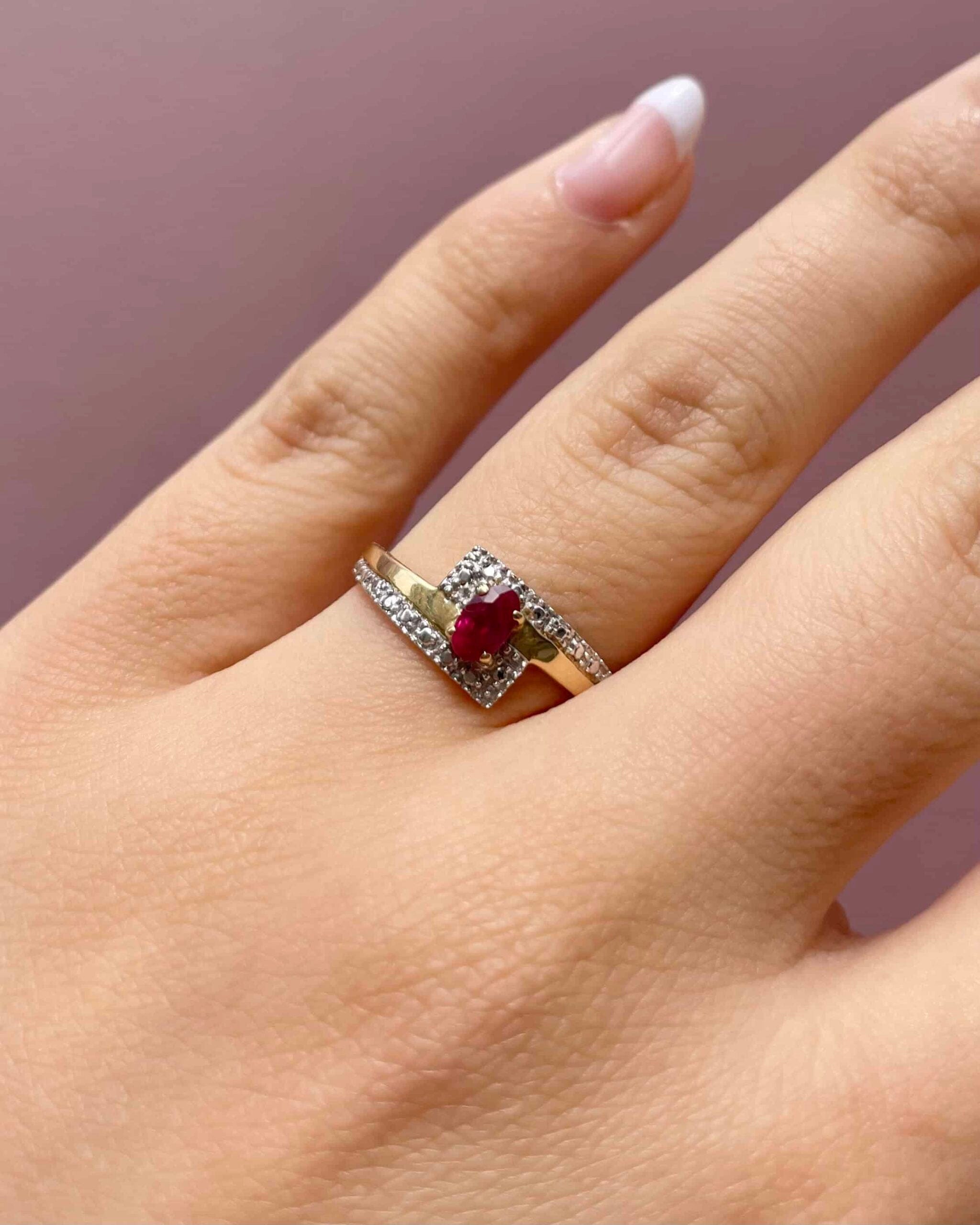 Bague Vintage Jonc Rubis "Erza"