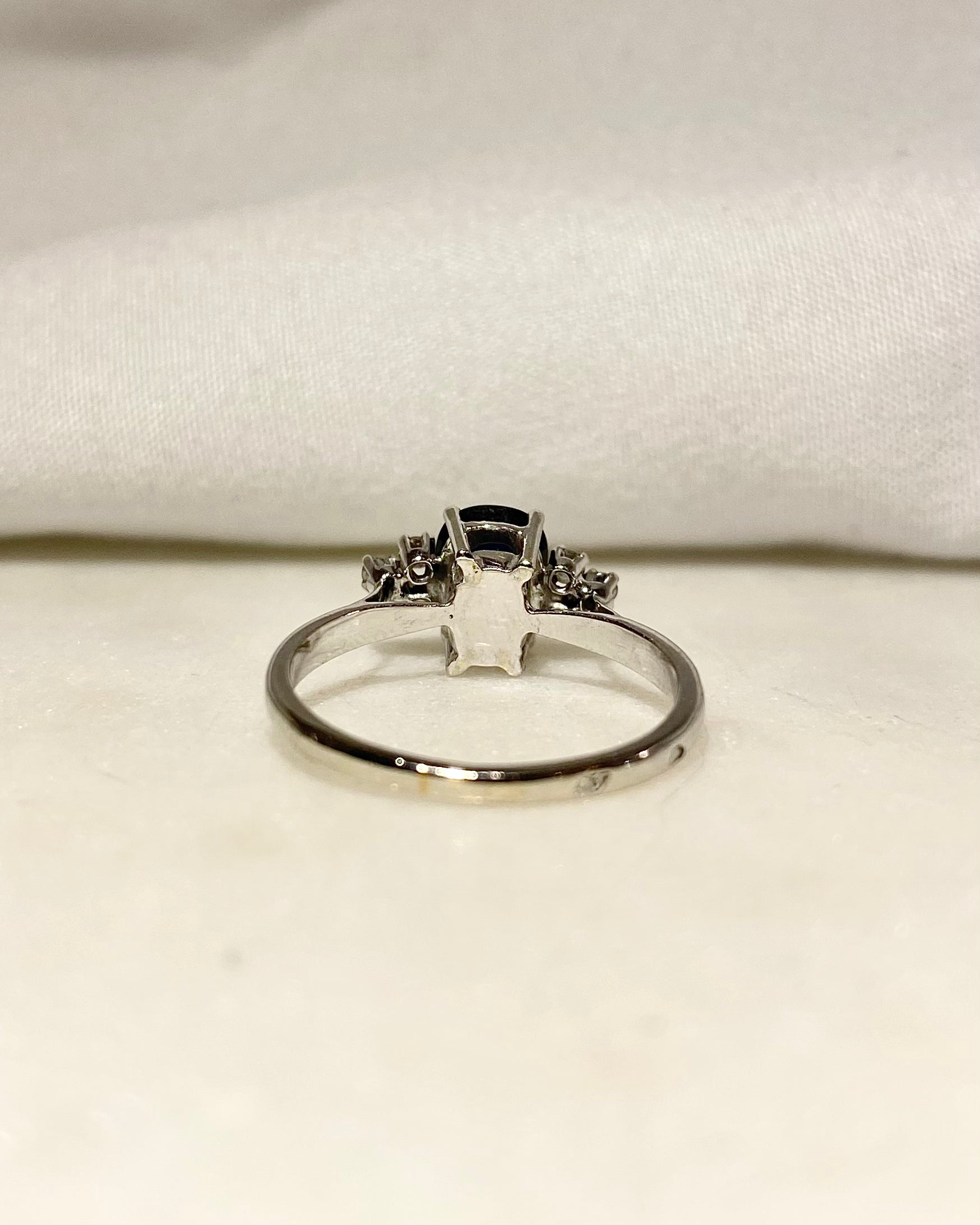 Bague Trilogie Saphir 1.10 carat & Diamants "Charlotte"