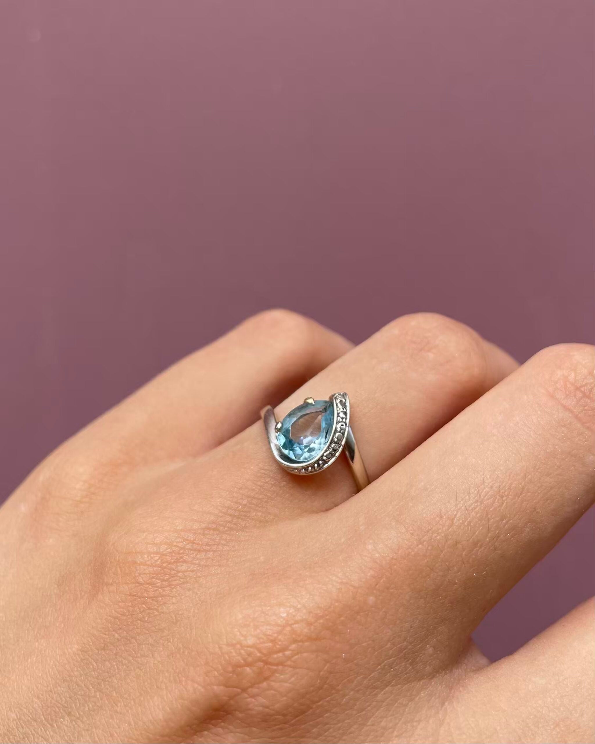 Bague Vintage Tourbillon Topaze 1.10 carat "Lucile"