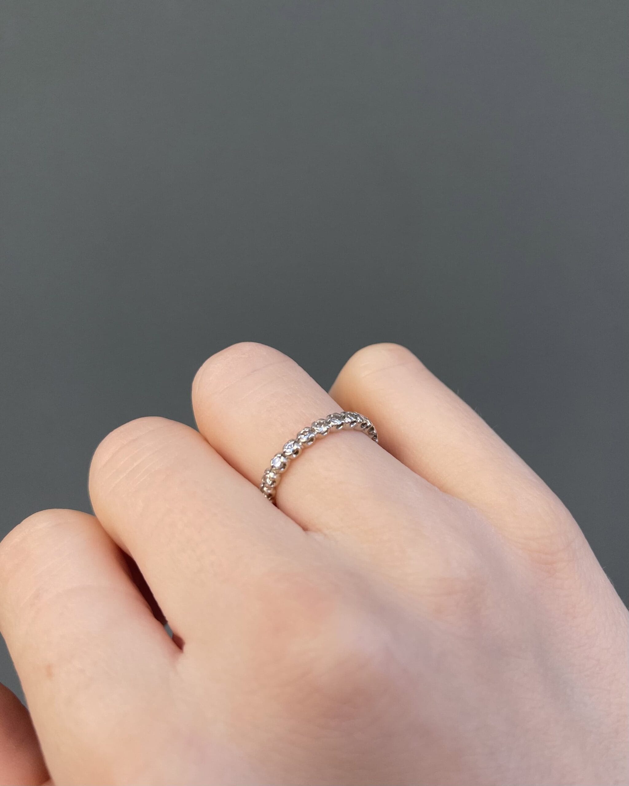 Alianza de boda americana con 23 diamantes de 0,46 quilates "Anya"