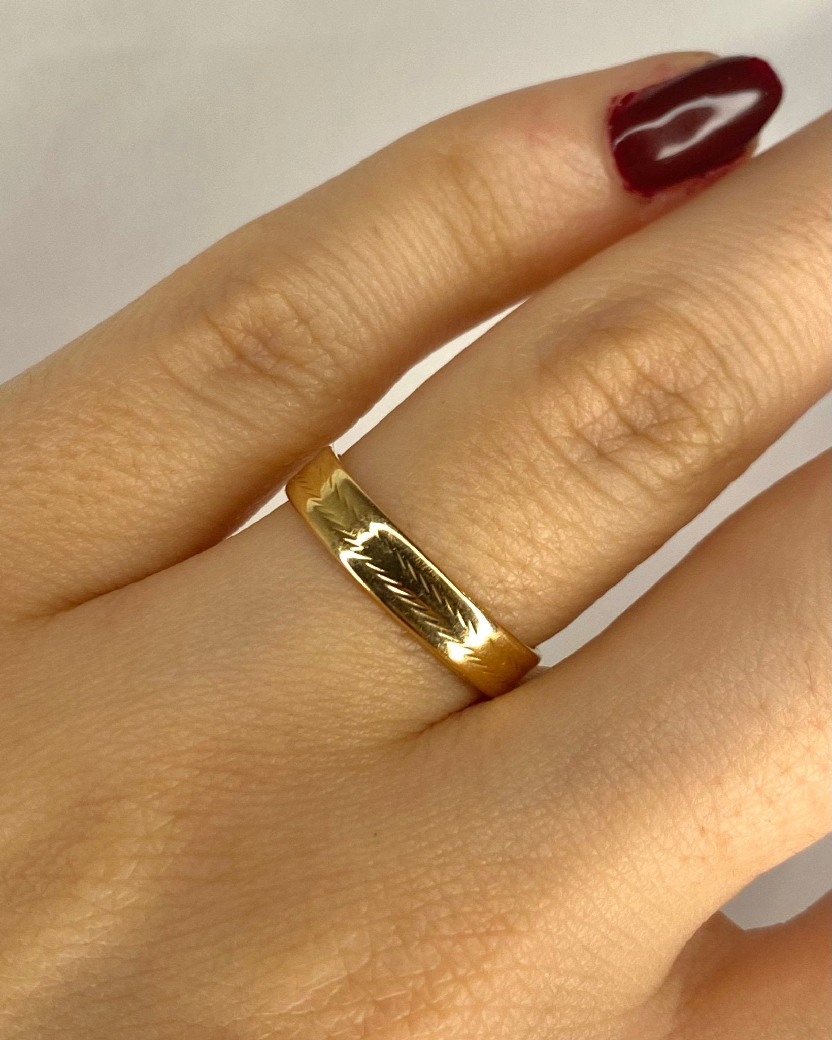 Alliance Ciselée Or Jaune "Antonia" - Elliade Paris