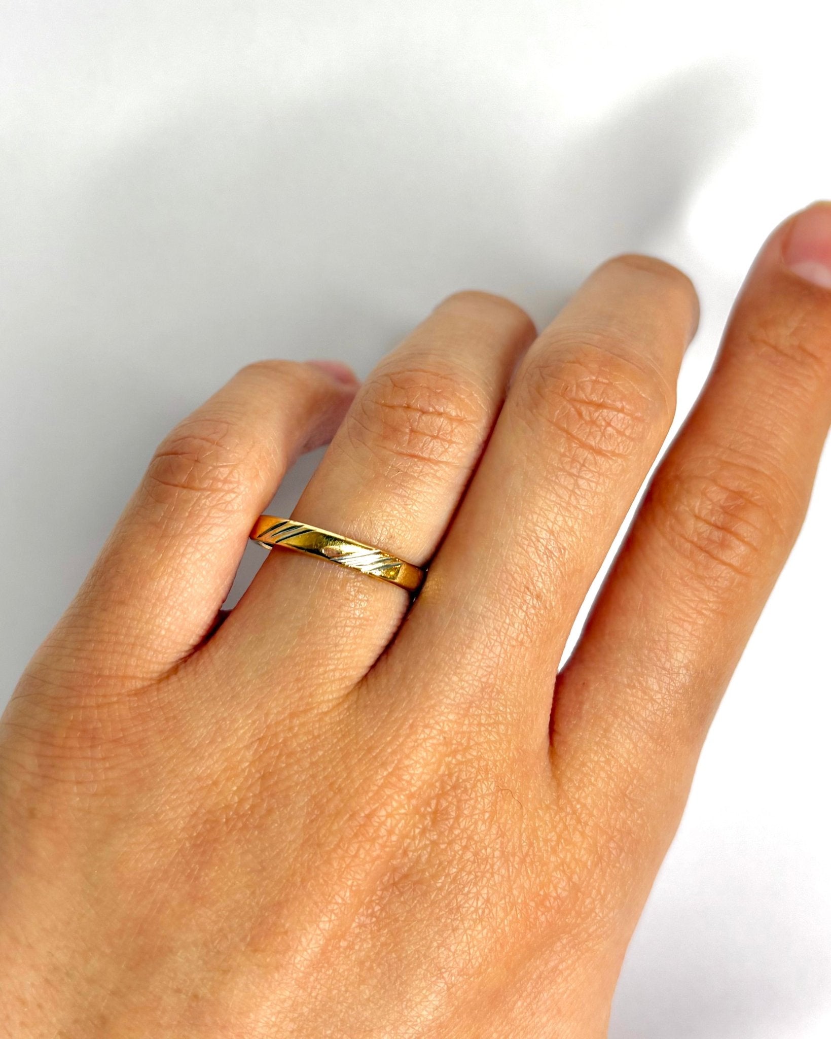 Alliance Or jaune 18 carats 2.66g "Minaé" - Elliade Paris