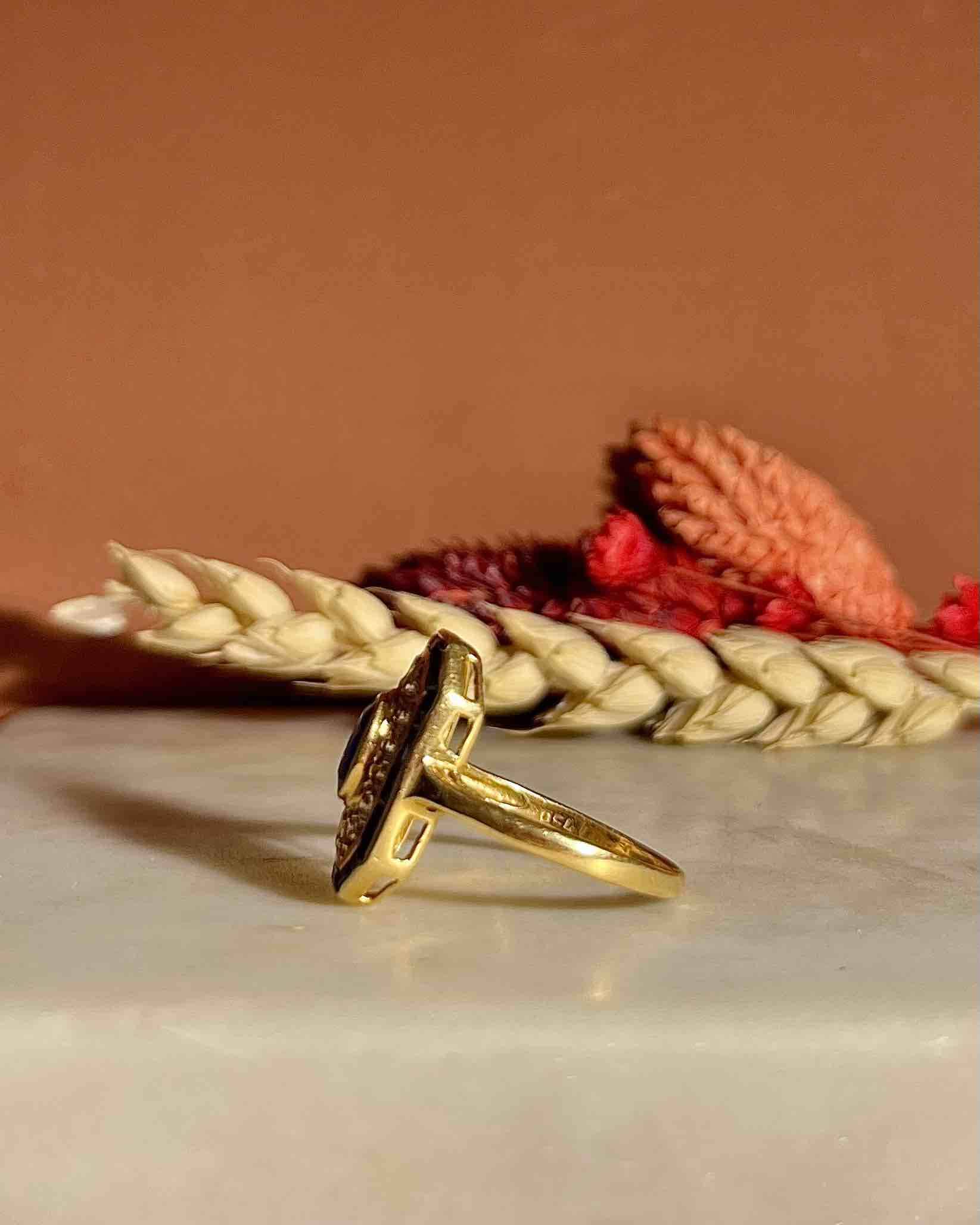 Anillo estilo Art Déco con zafiros "Amelia"