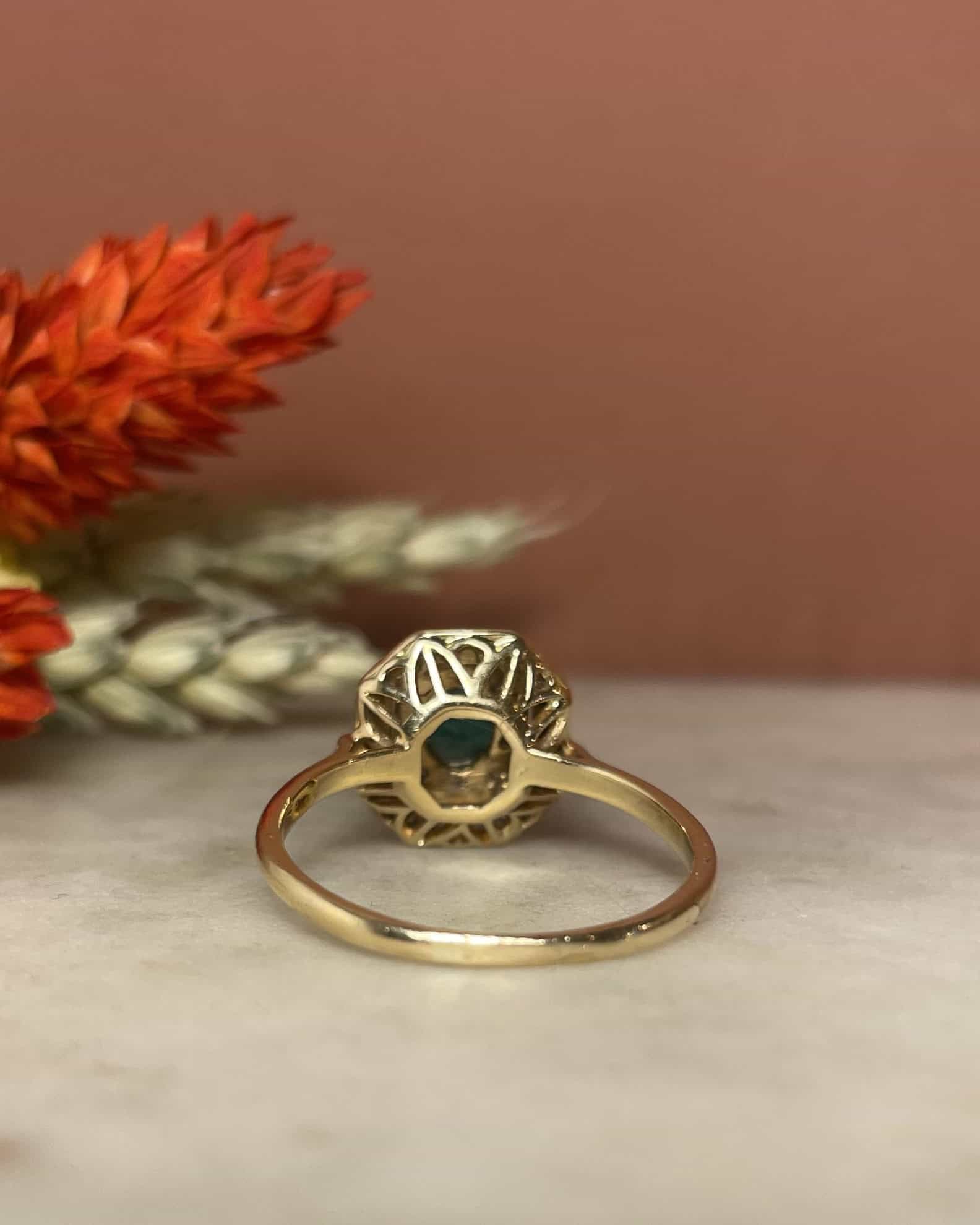 Bague Style Art-Déco Emeraude & 28 Diamants "Everly"