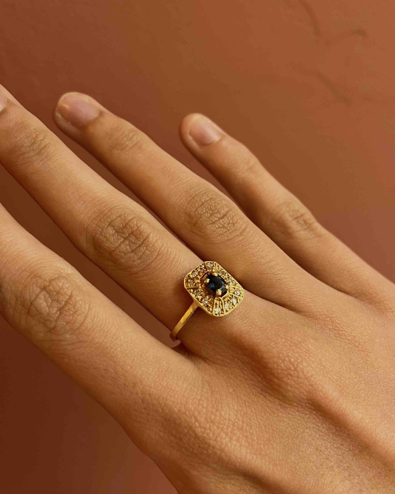 Bague Art-déco Diamants & Saphir "Veronika"