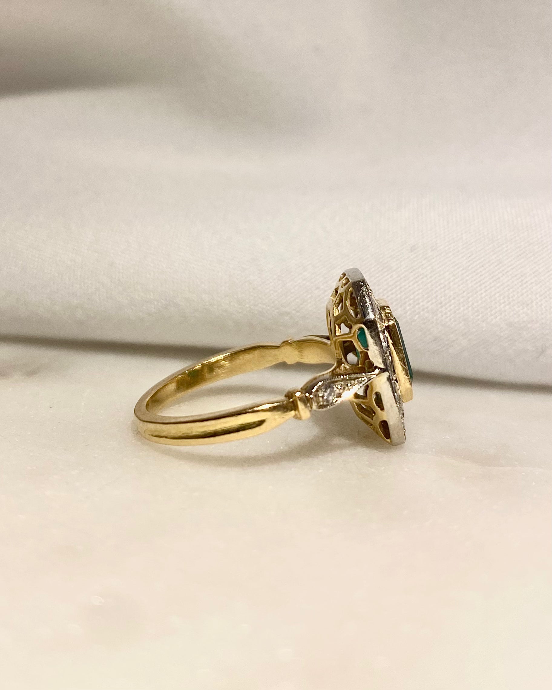 Bague Art-déco Emeraude 1 carat & Diamants "Pera"