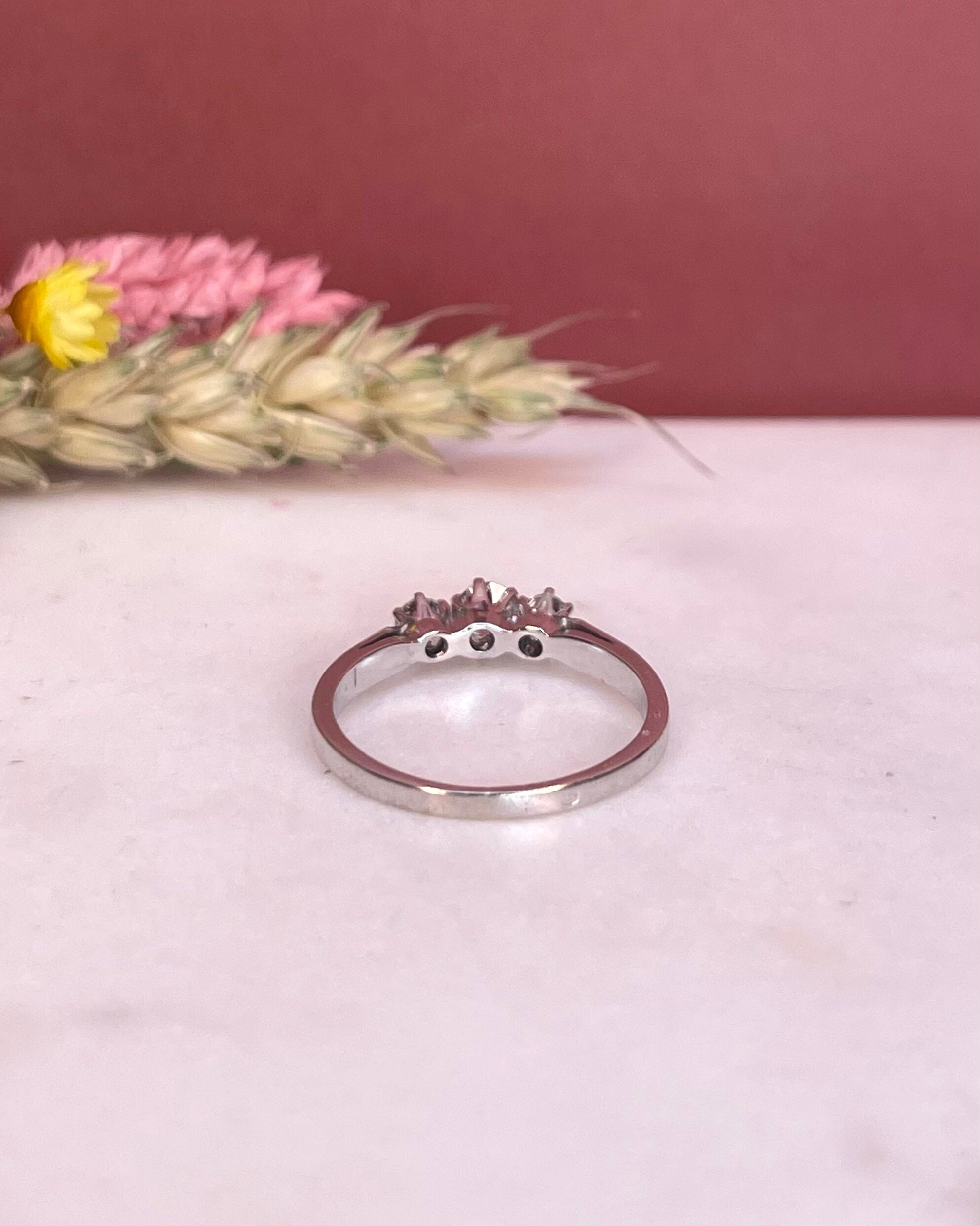 Bague vintage Trilogie Diamants "Maxine" - Elliade Paris
