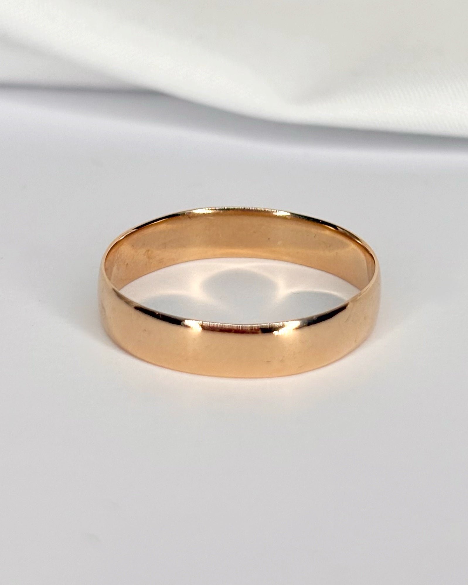 Bague Alliance Or Jaune cuivré 18 carats 4 mm "Lara" - Elliade Paris