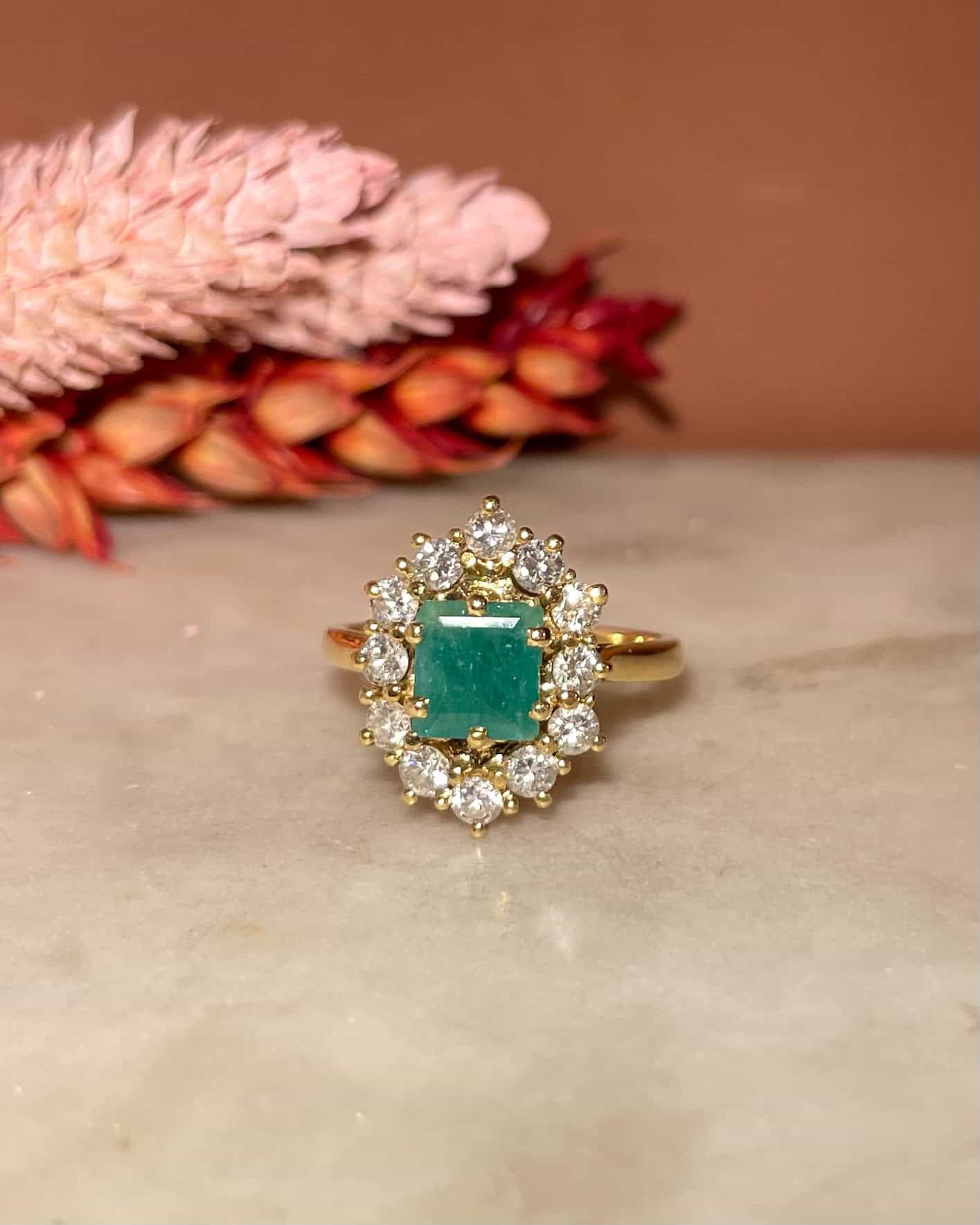 "Aellys" Emerald & Diamond Daisy Ring
