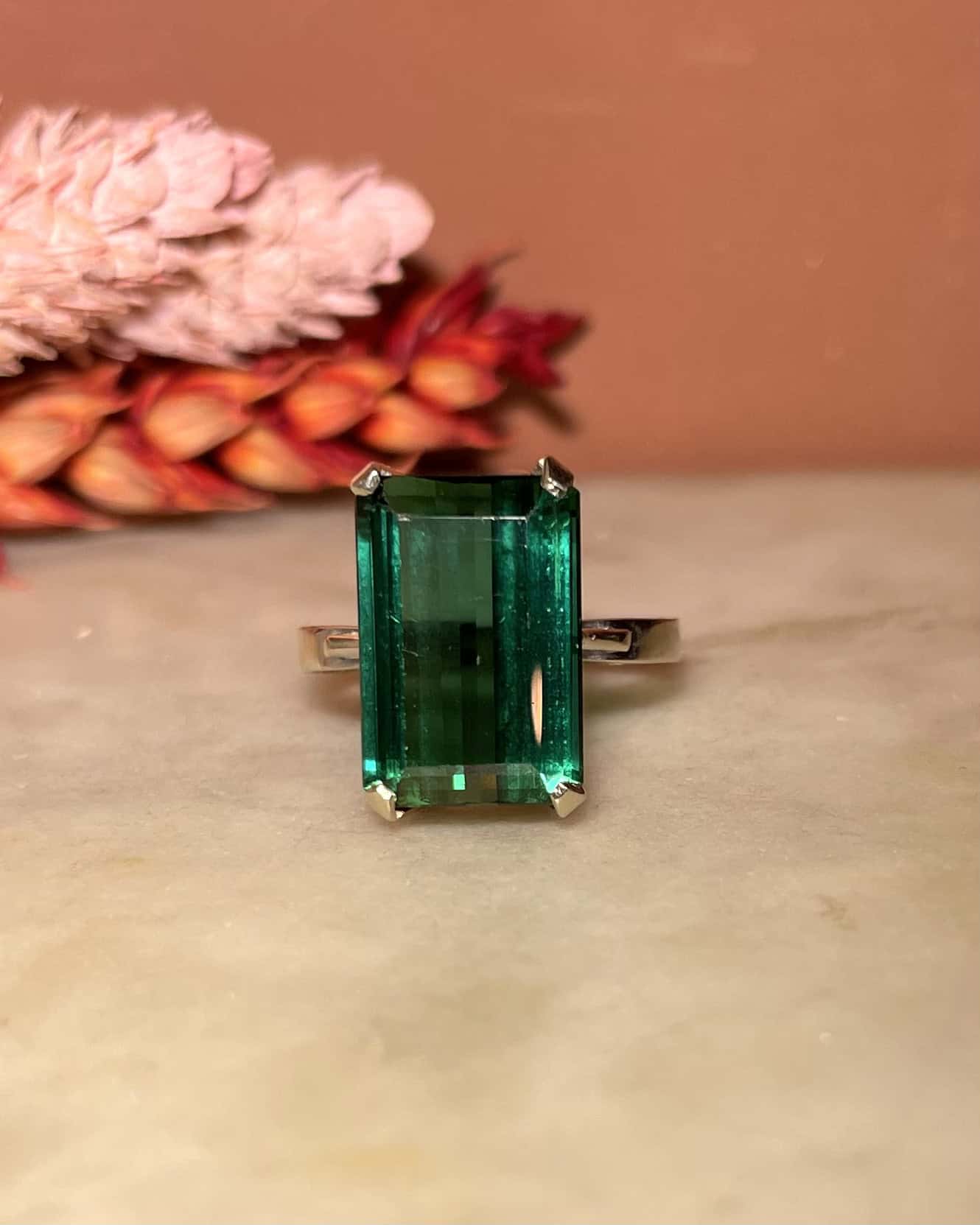 Anillo de cóctel "Jorine" de turmalina de 7 quilates