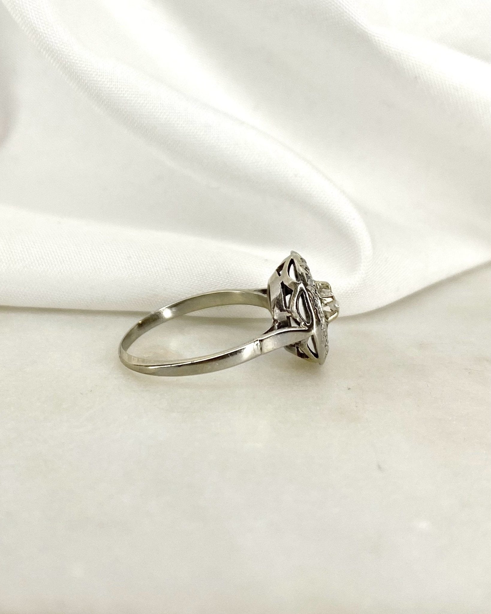 Bague Art Déco 13 Diamants 0.19 carat "Albane" - Elliade Paris