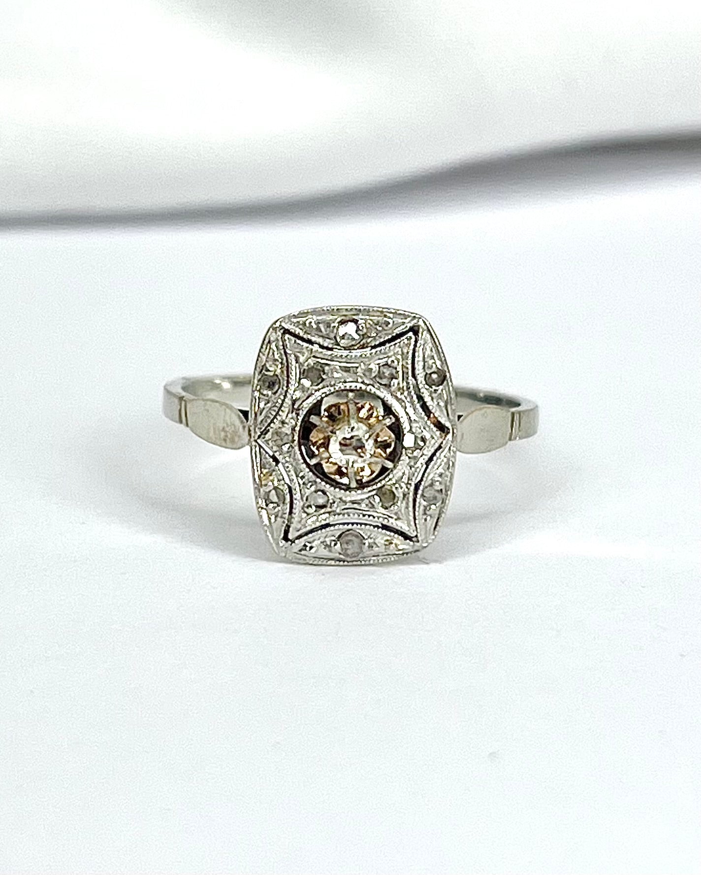 Bague Art - Déco 13 Diamants "Anouchka" - Elliade Paris