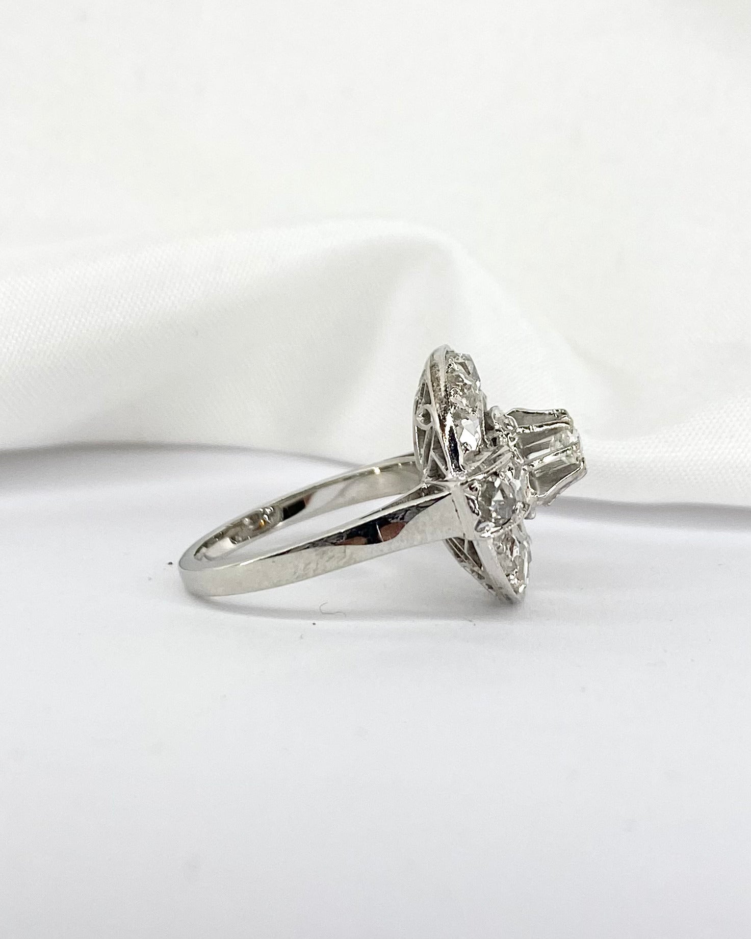 Bague Art Déco 15 Diamants 0.73 carat "Dolly" - Elliade Paris