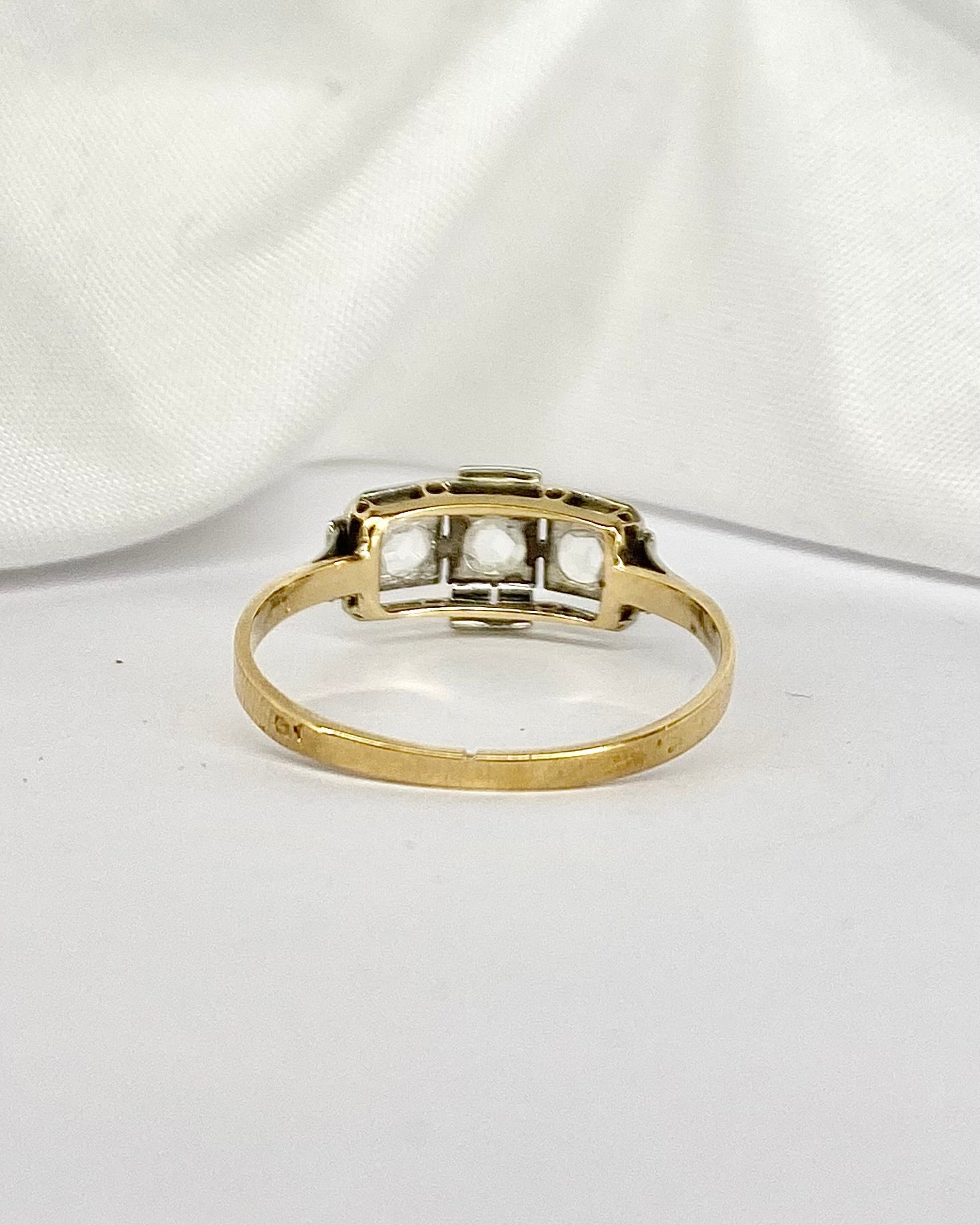 Bague Art Déco 3 Diamants "Clothilde" - Elliade Paris