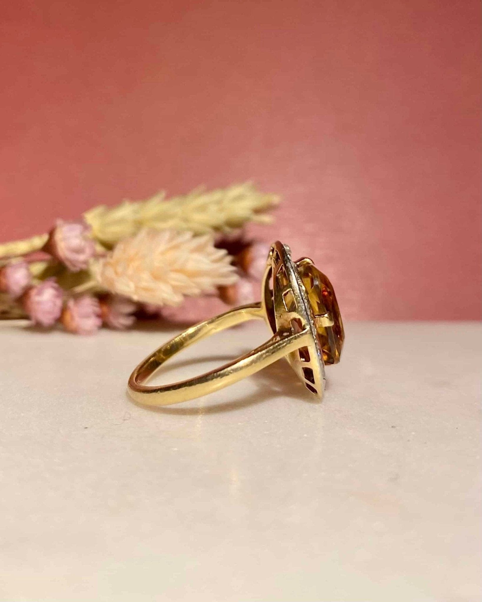 Bague Art - Déco Citrine 5 Carats & 20 Diamants "Celina" - Elliade Paris