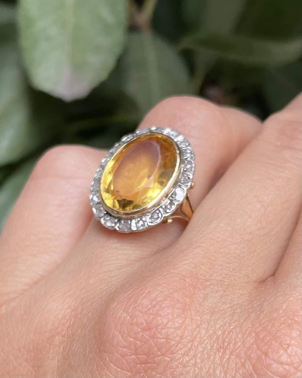 Bague Art - Déco Citrine 5.40 Carats & 20 Diamants "Sirine" - Elliade Paris
