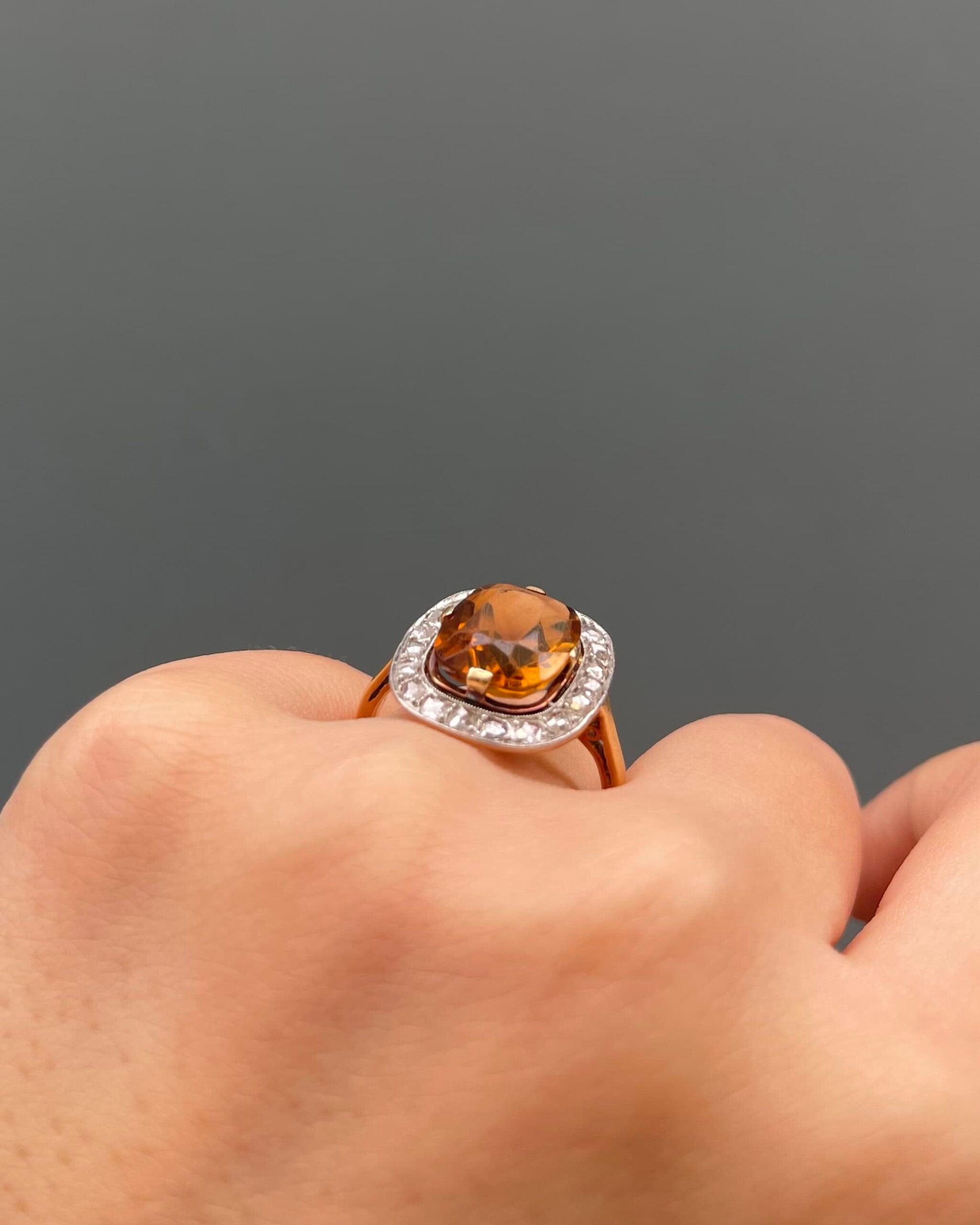 Bague Art-Déco Citrine 5 Carats & 20 Diamants "Celina" - Elliade Paris