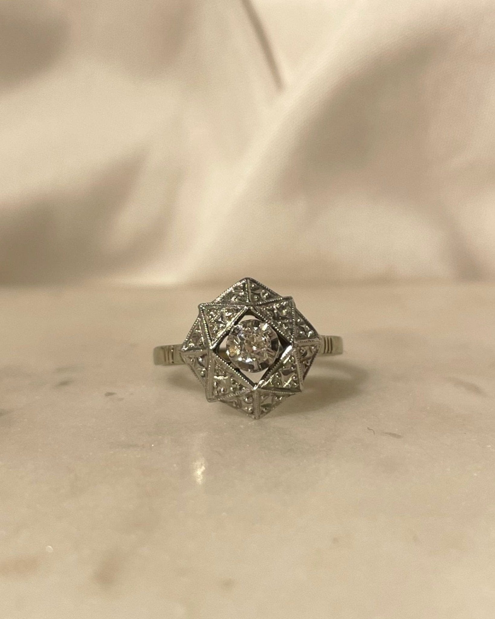 Bague Art - Déco Diamant 0.10 Carat "Constance" - Elliade Paris