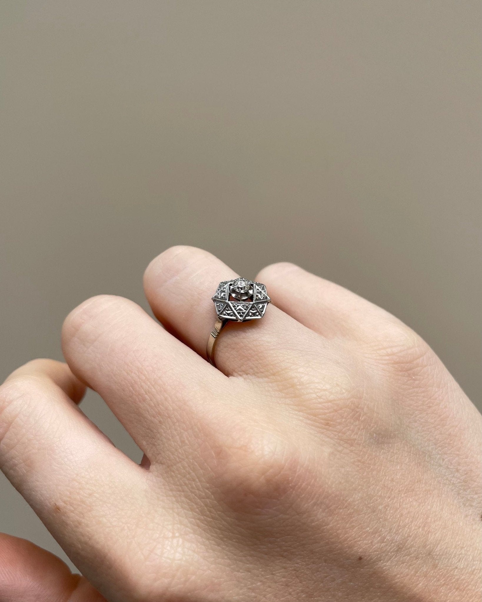 Bague Art - Déco Diamant 0.10 Carat "Constance" - Elliade Paris