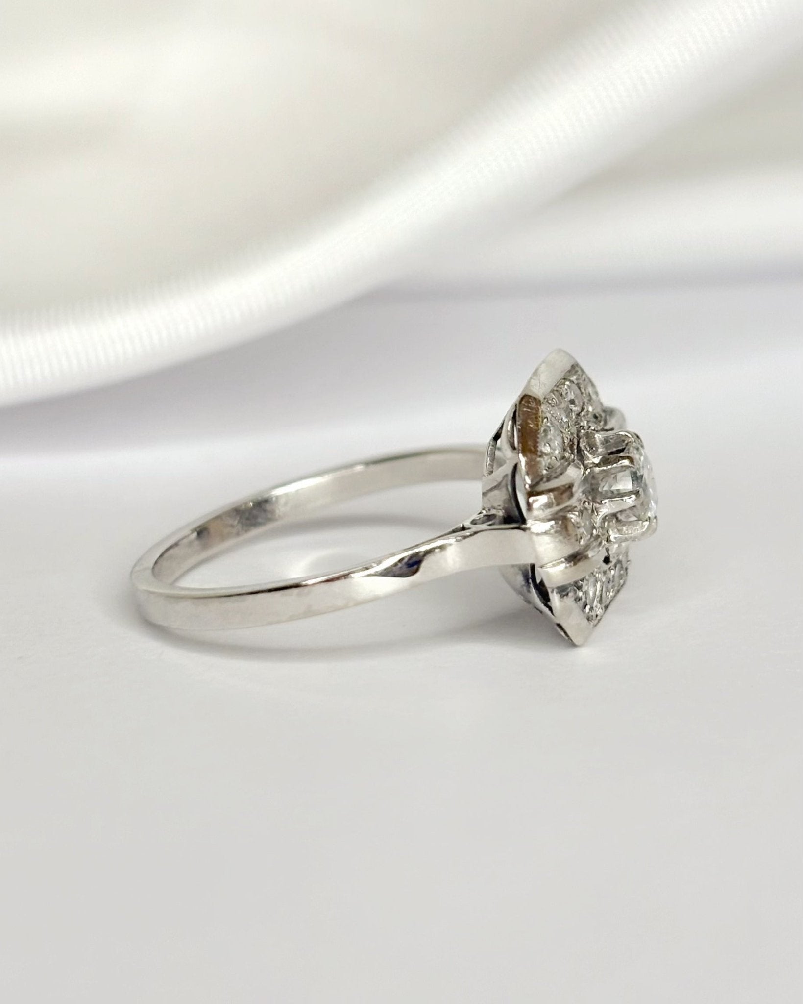 Bague Art-Déco Diamants 0.40 carat "Ariella" - Elliade Paris